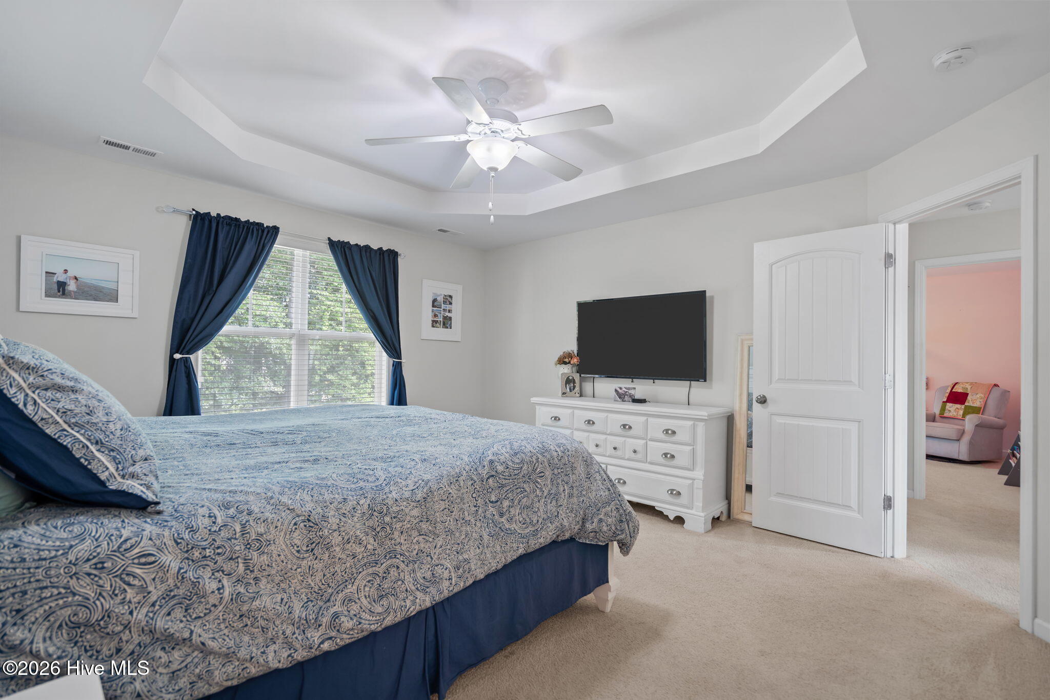 100570490 | Photo 19