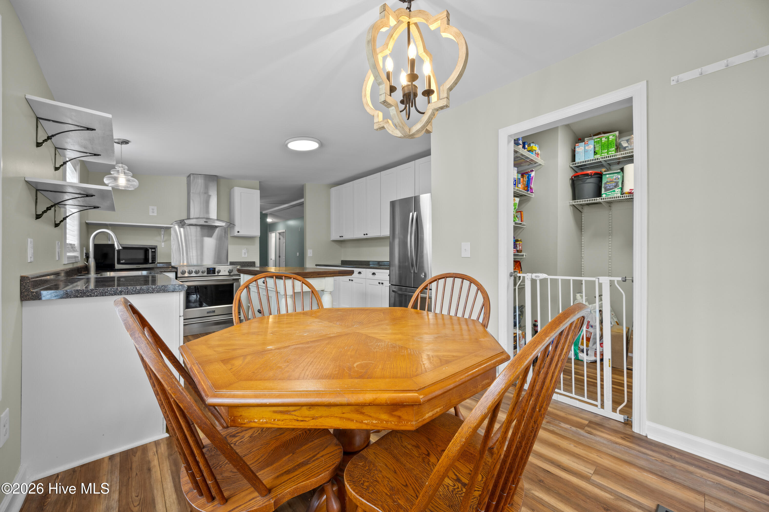 100551414 | Photo 10