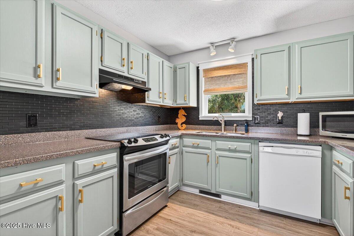 100529253 | Photo 21