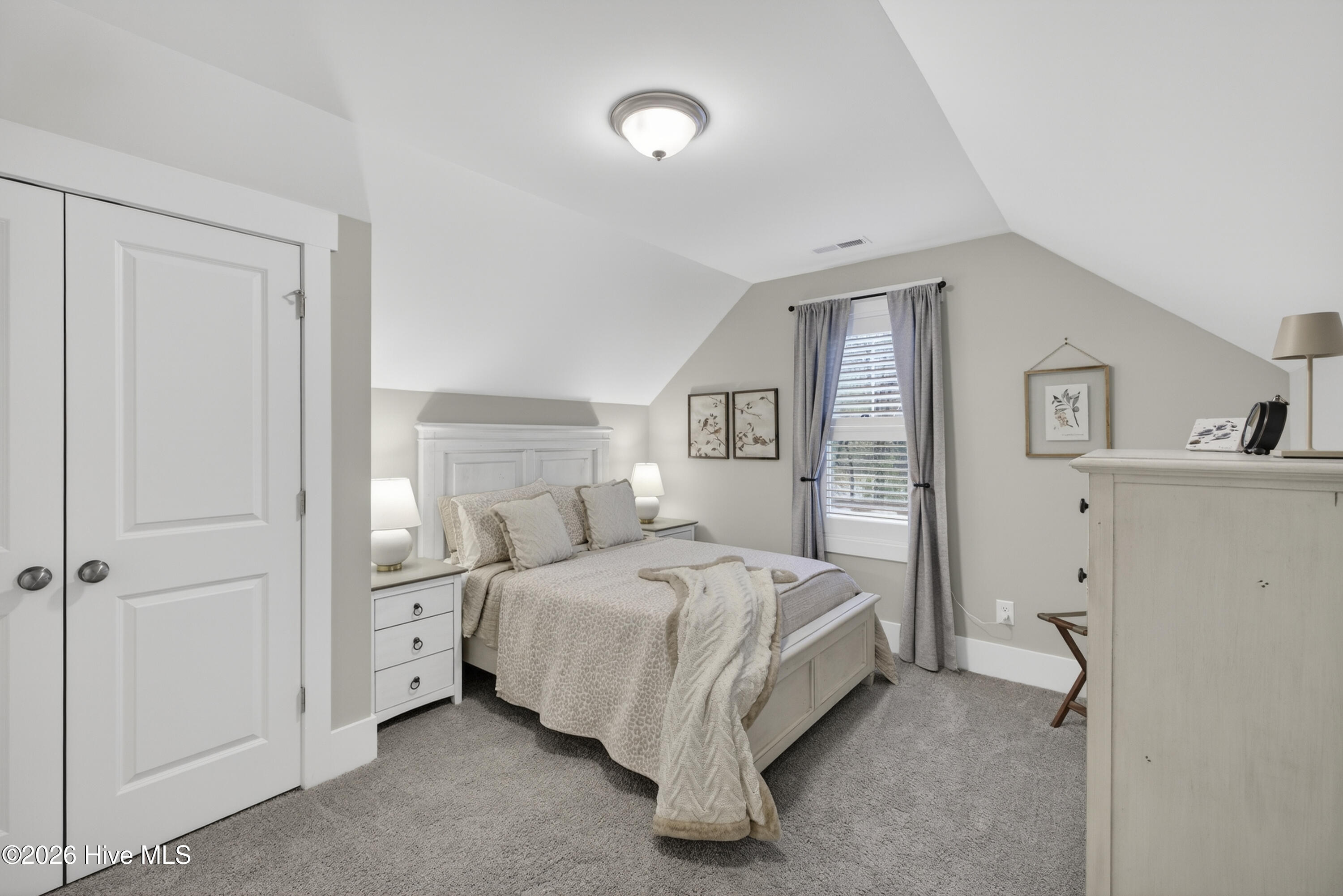 100558964 | Photo 22