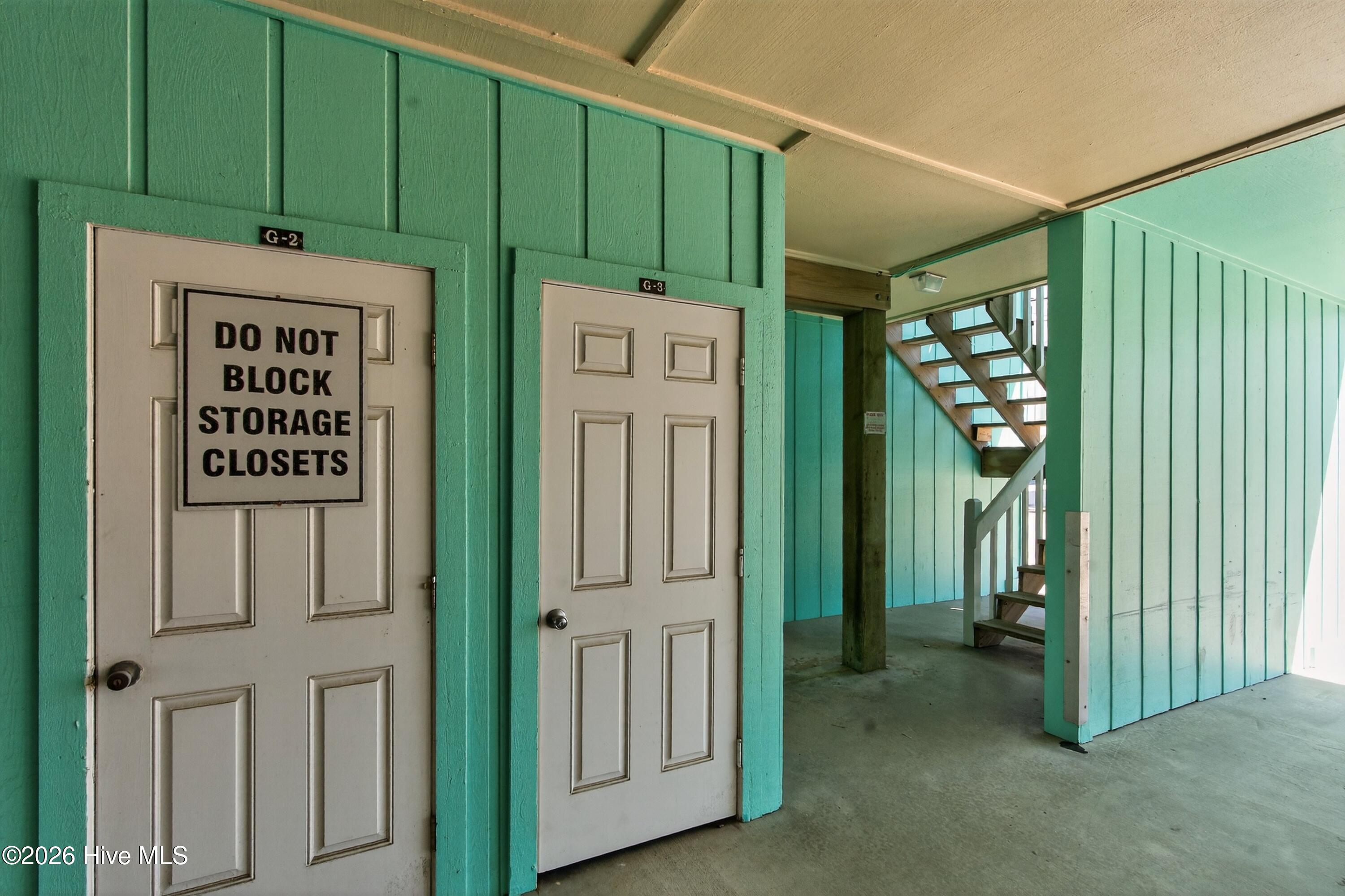 100563490 | Photo 14