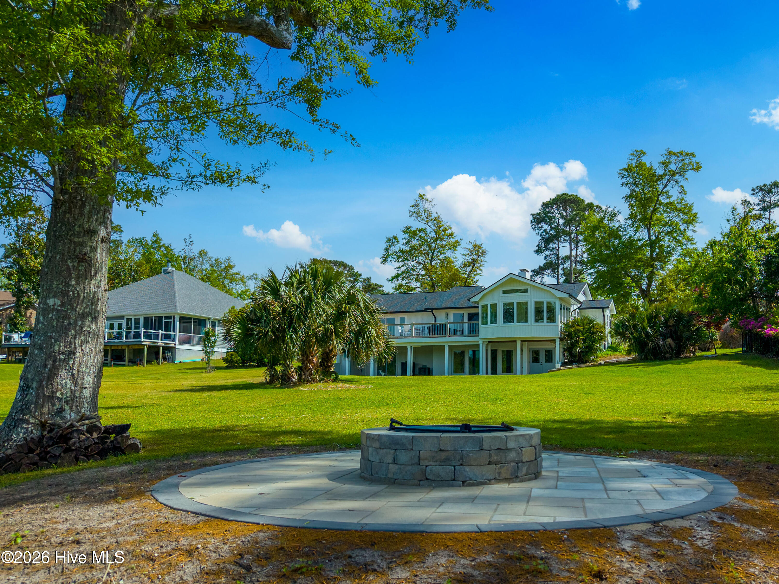 100556349 | Photo 50