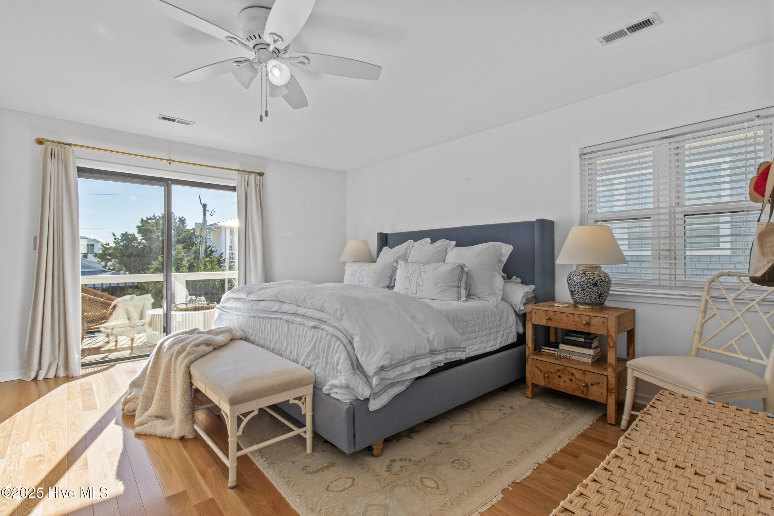 100536878 | Photo 29