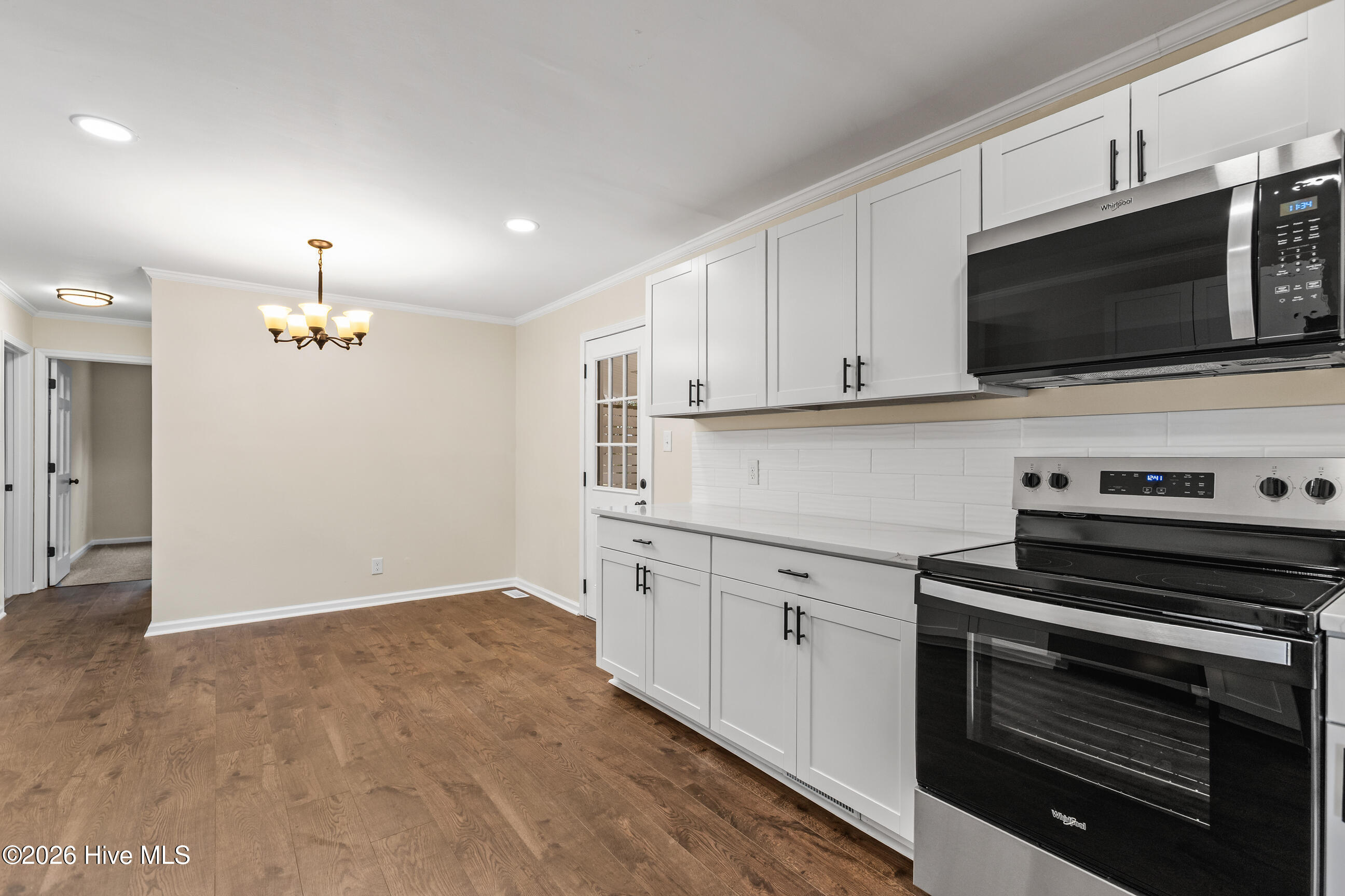 100558512 | Photo 10