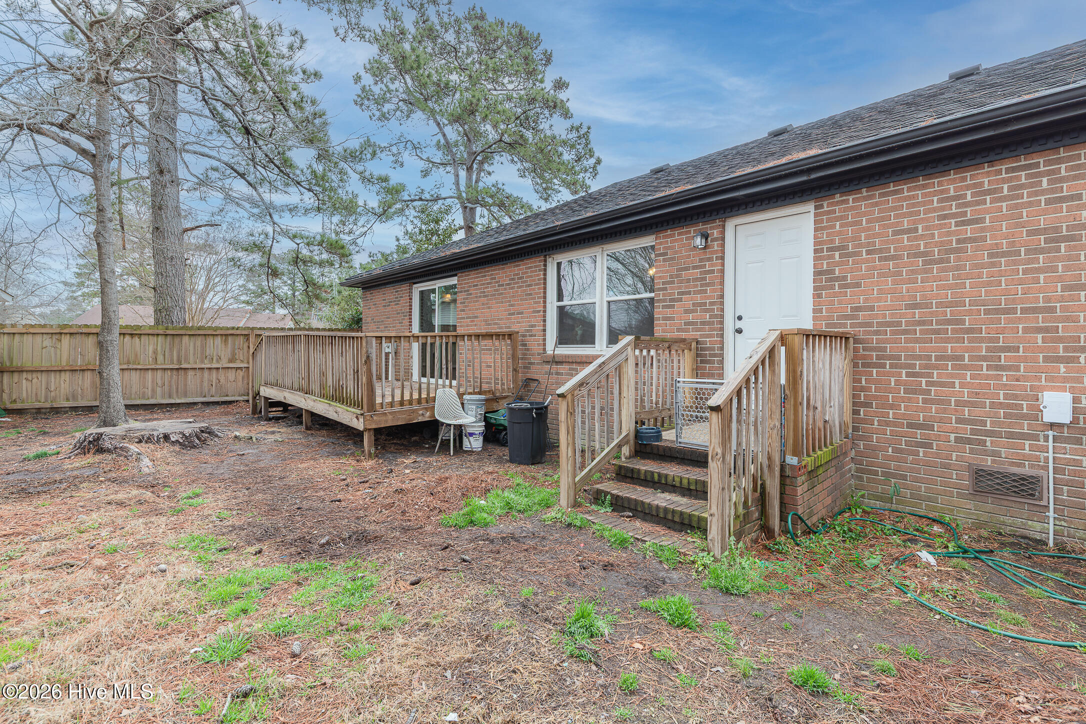 100558087 | Photo 45