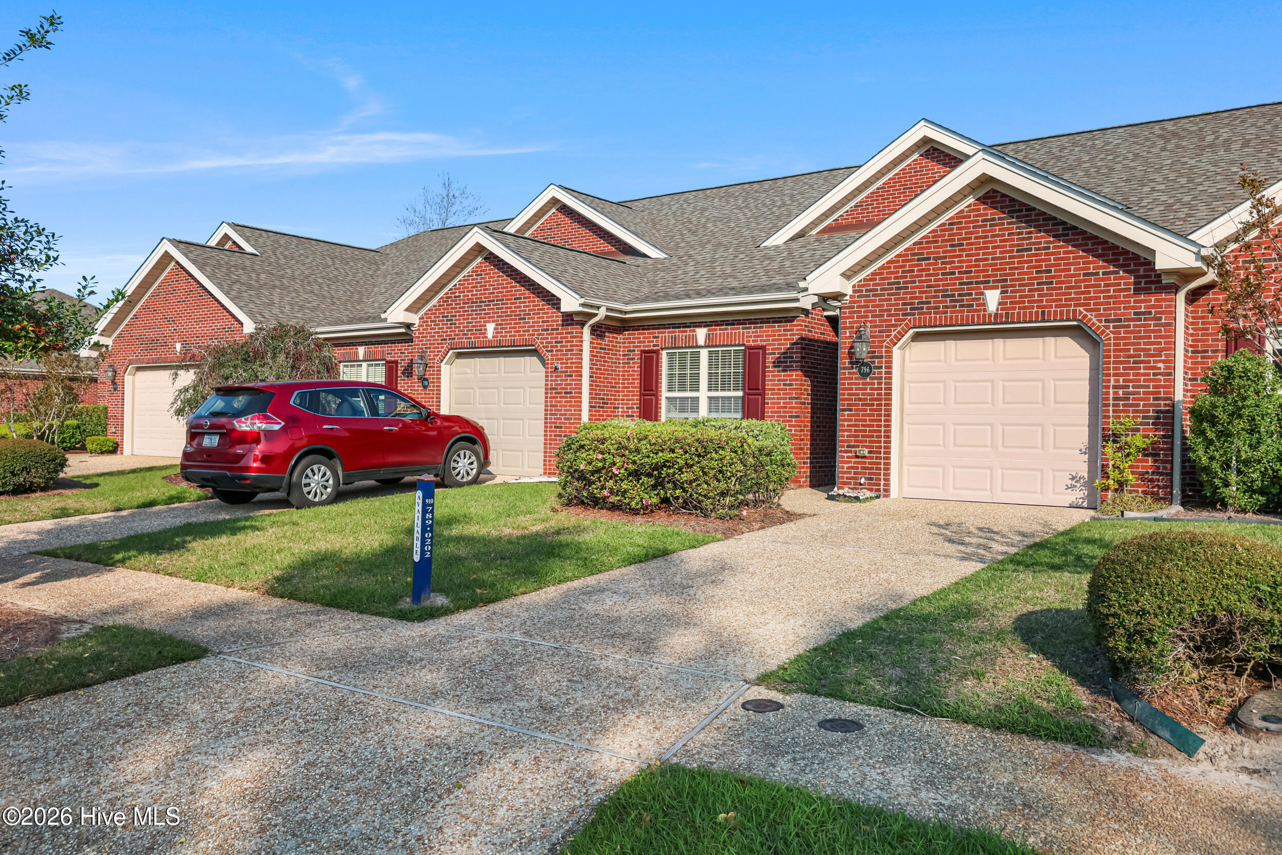 100552325 | Photo 30