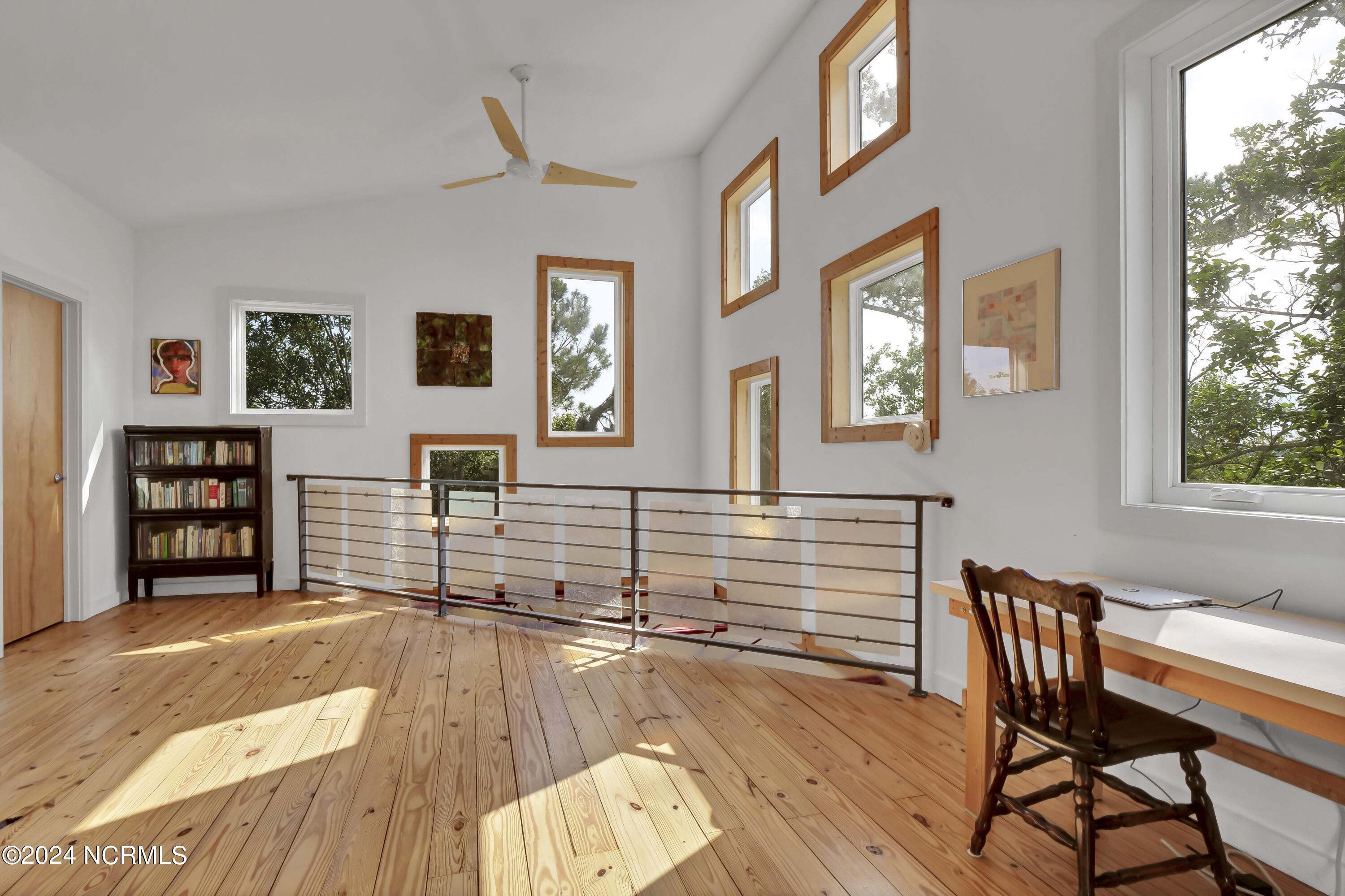 100552771 | Photo 45