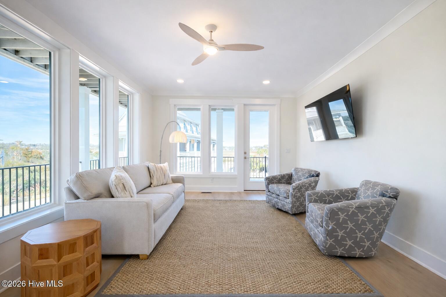 100542941 | Photo 19