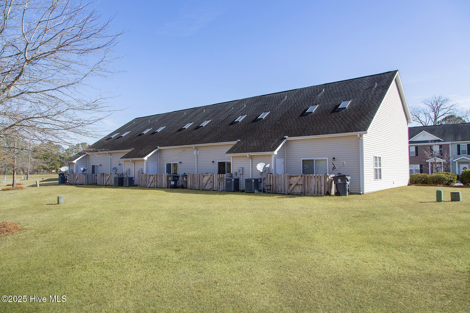 100526047 | Photo 37