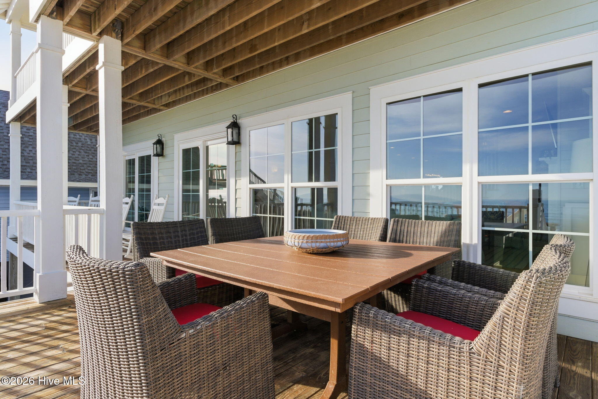 100555473 | Photo 50