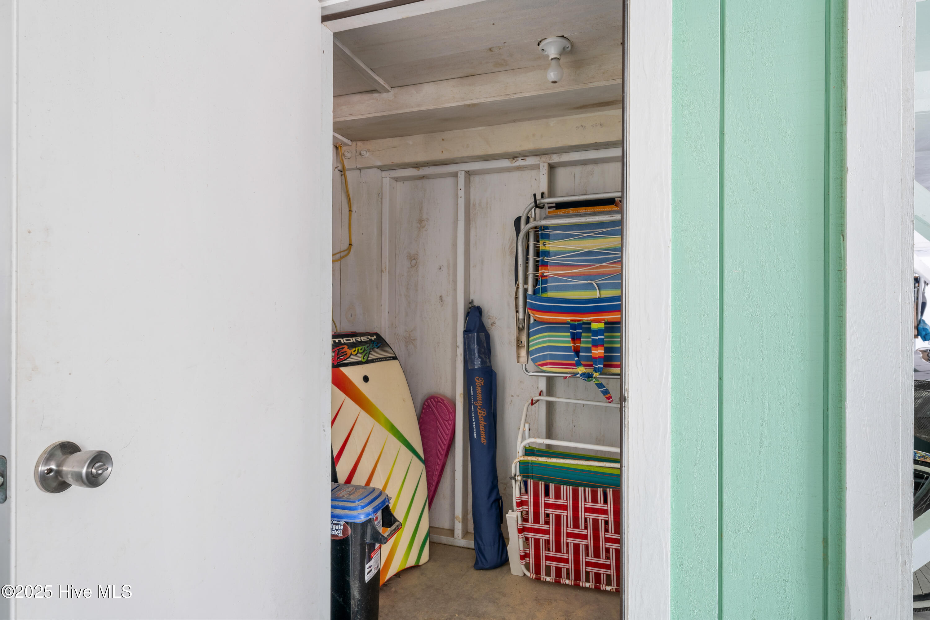 100562977 | Photo 55