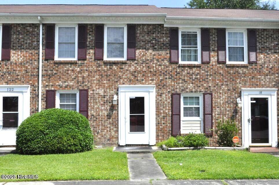 Homes for sale in Jacksonville, NC | 120 King George Ct, Jacksonville, NC 28546 | MLS# 100532098