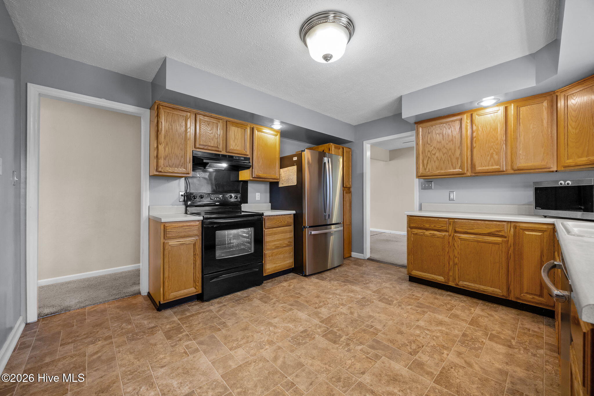 100548233 | Photo 22