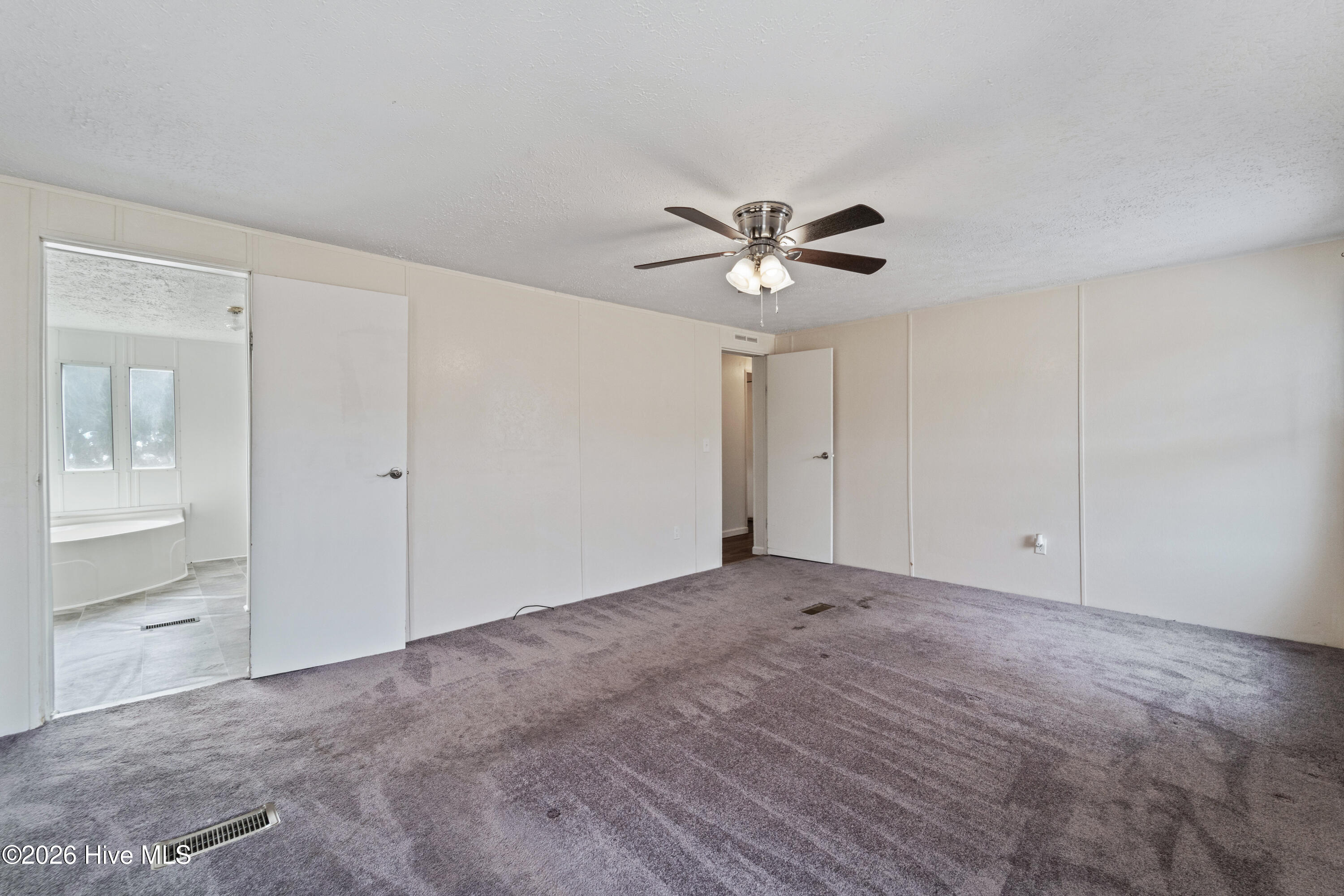 100556761 | Photo 20