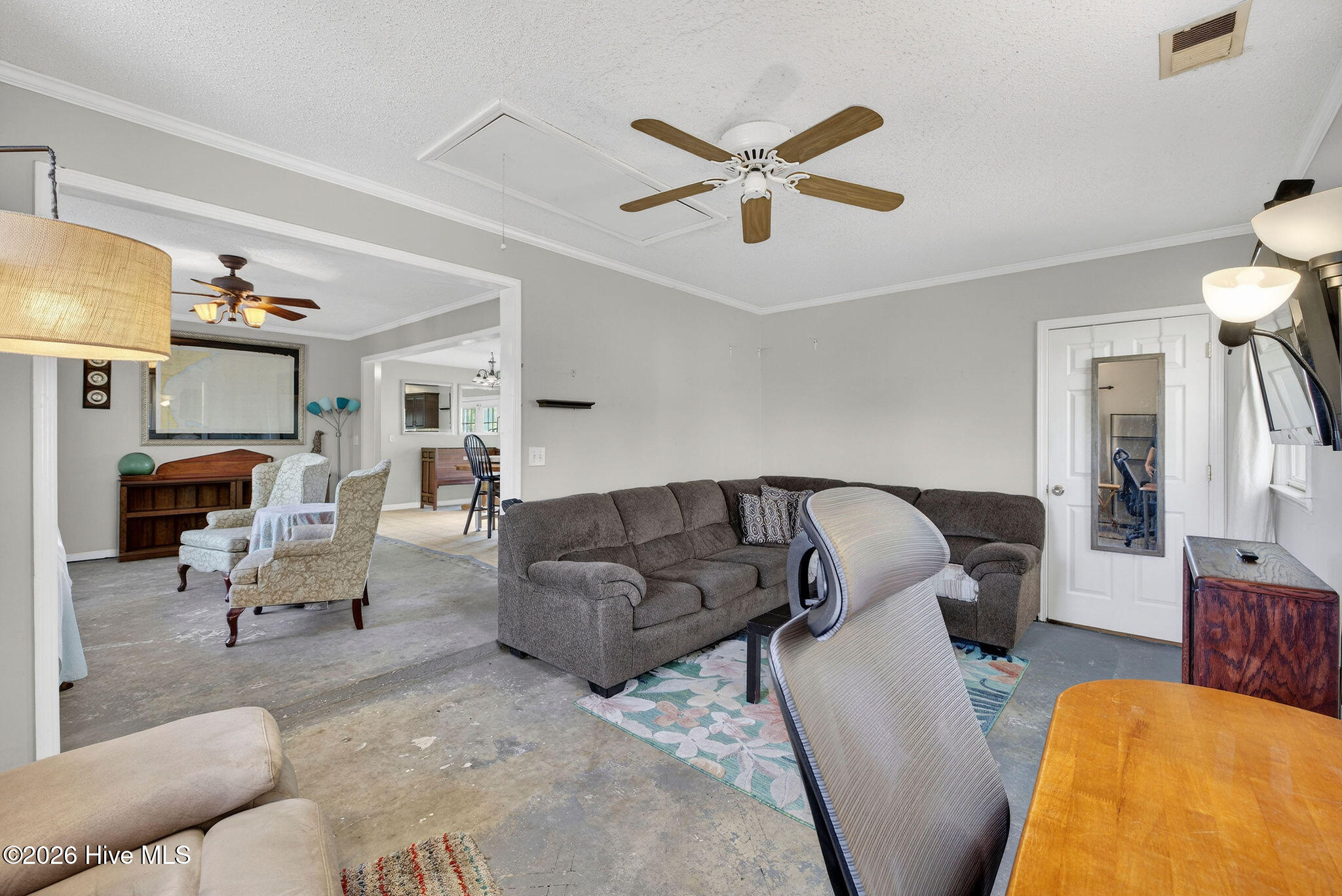 100547847 | Photo 14