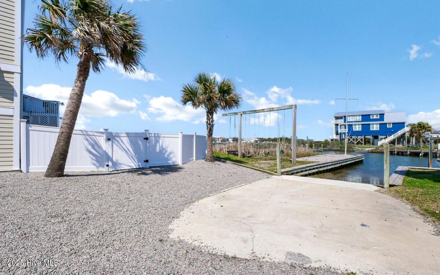 100519019 | Photo 45