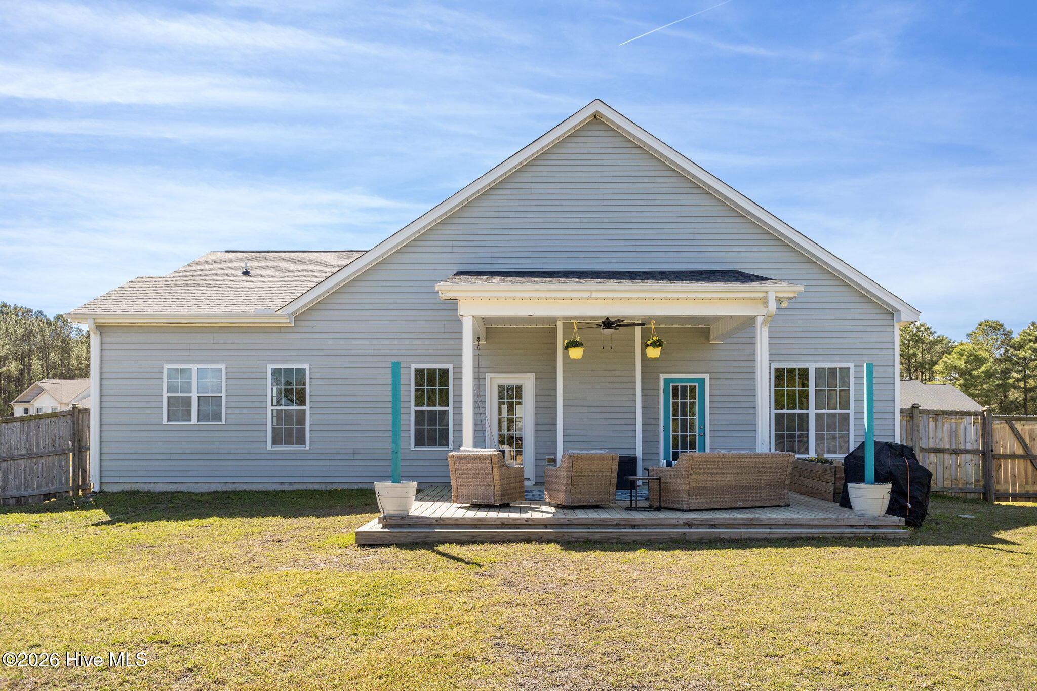 100561440 | Photo 24