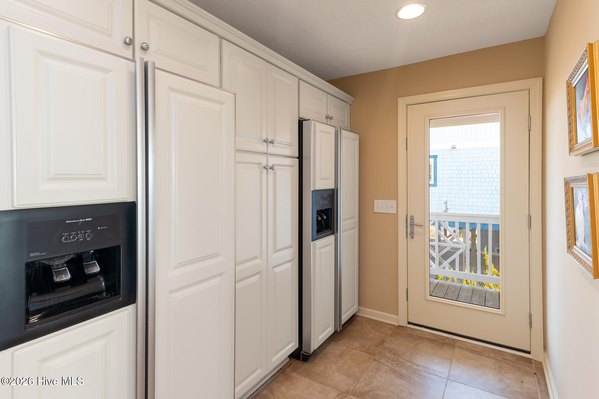 100556011 | Photo 28