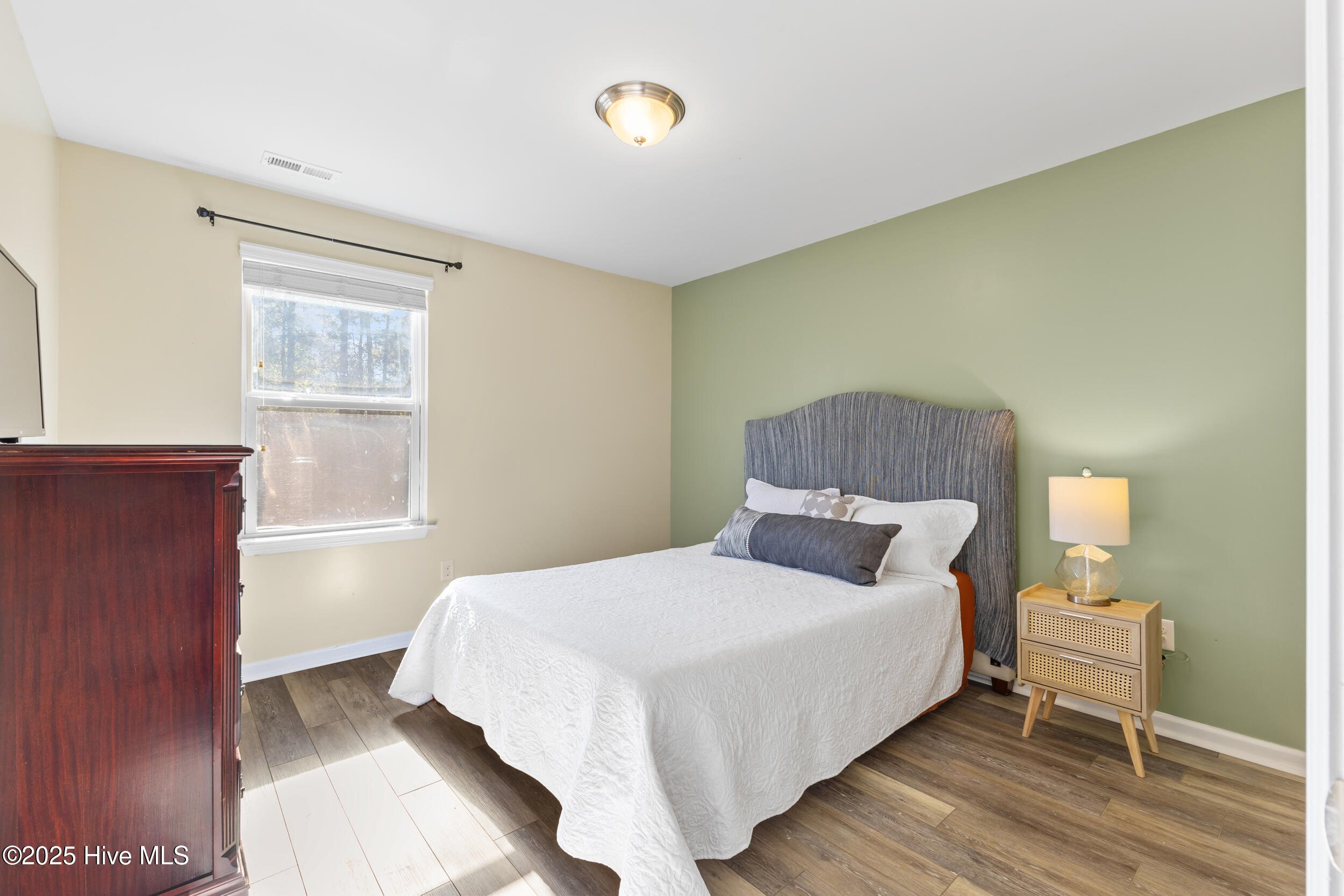 100545034 | Photo 23