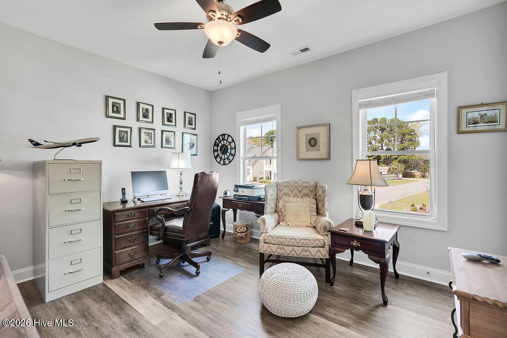 100561587 | Photo 19