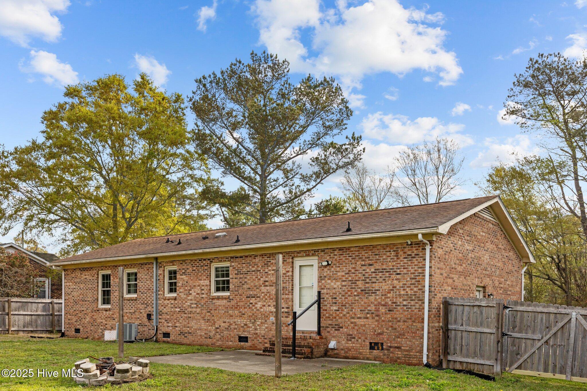 250 Ernest Gurganus Road, Jacksonville, NC 28540 – photo 10: 18-web-or-mls-IMG_2139