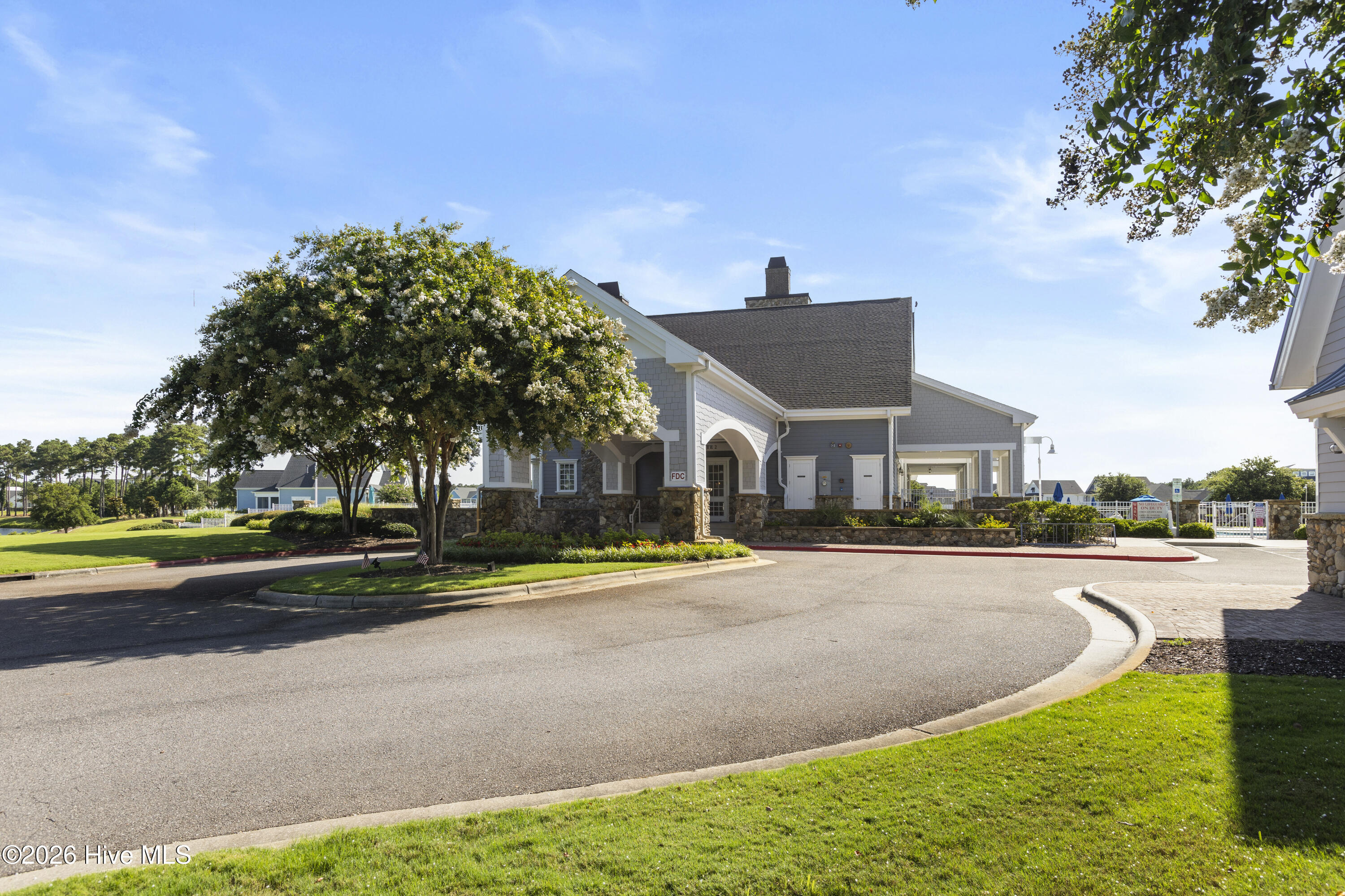 100560315 | Photo 18