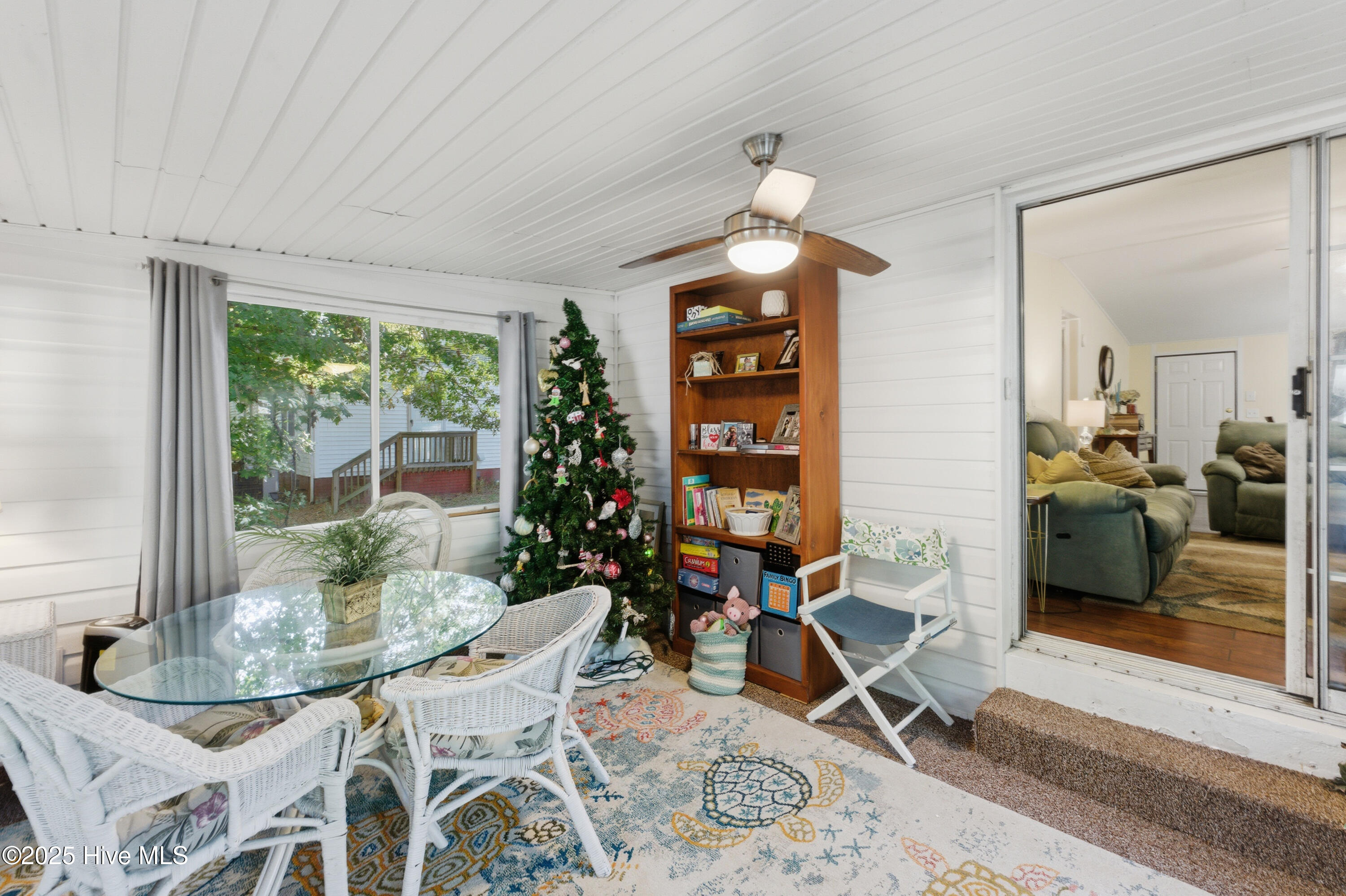 100538513 | Photo 40