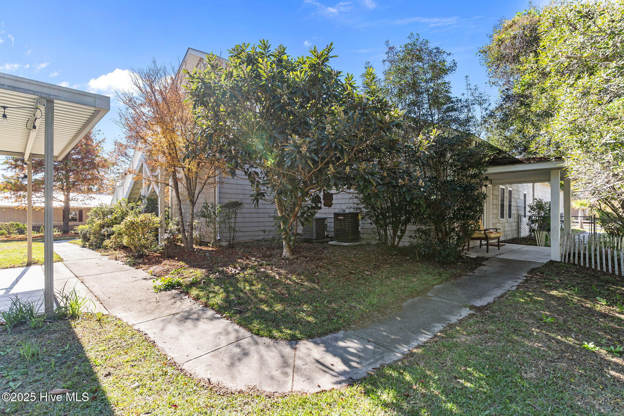 100540353 | Photo 57