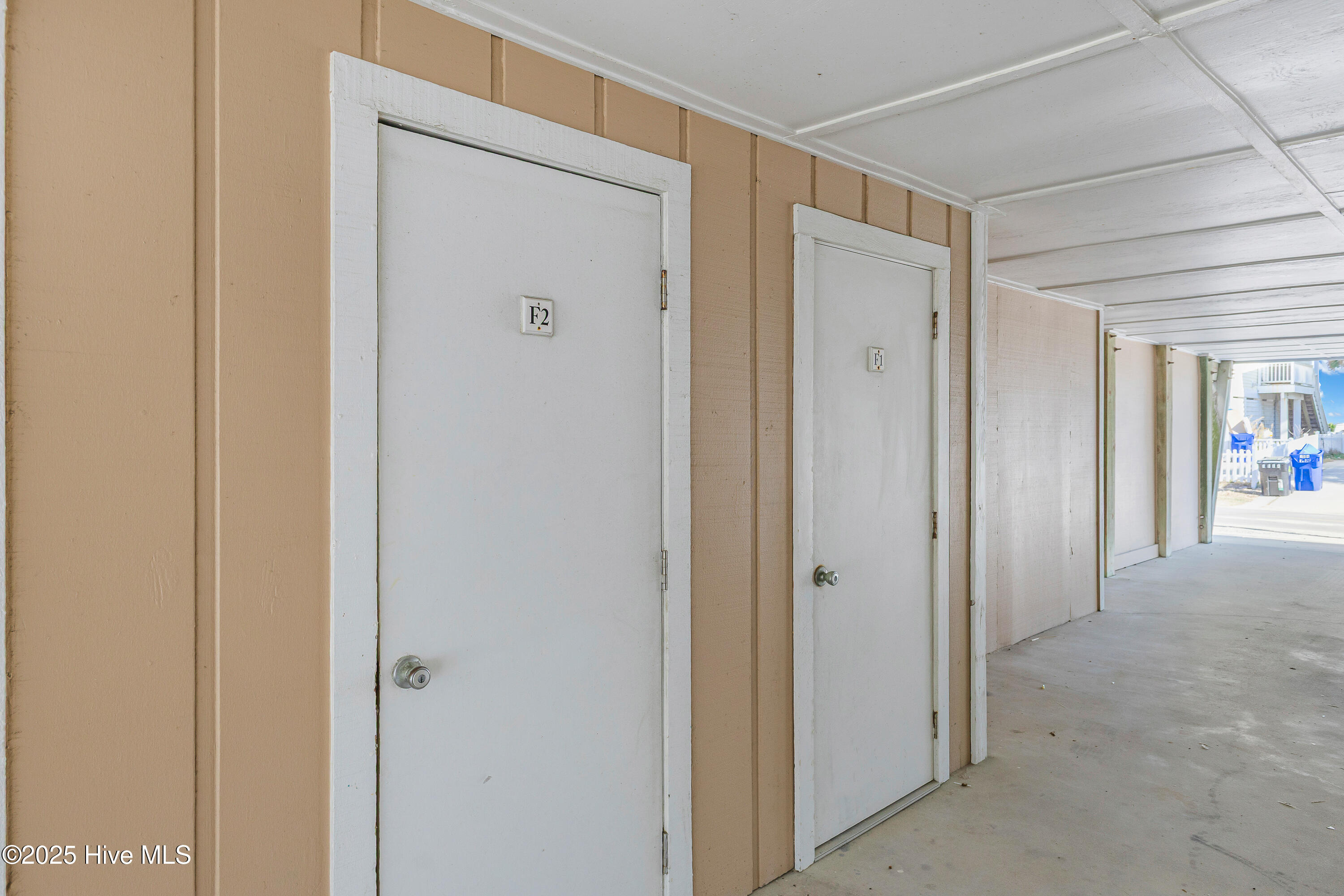 100540902 | Photo 36