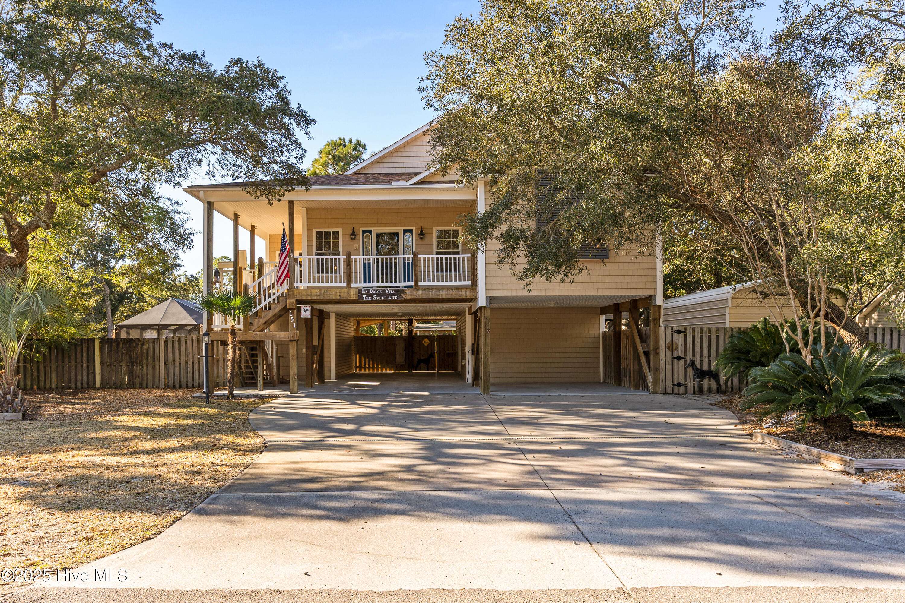 100482741 | Photo 43