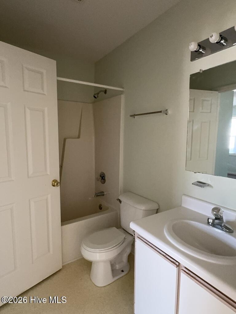 100564379 | Photo 12