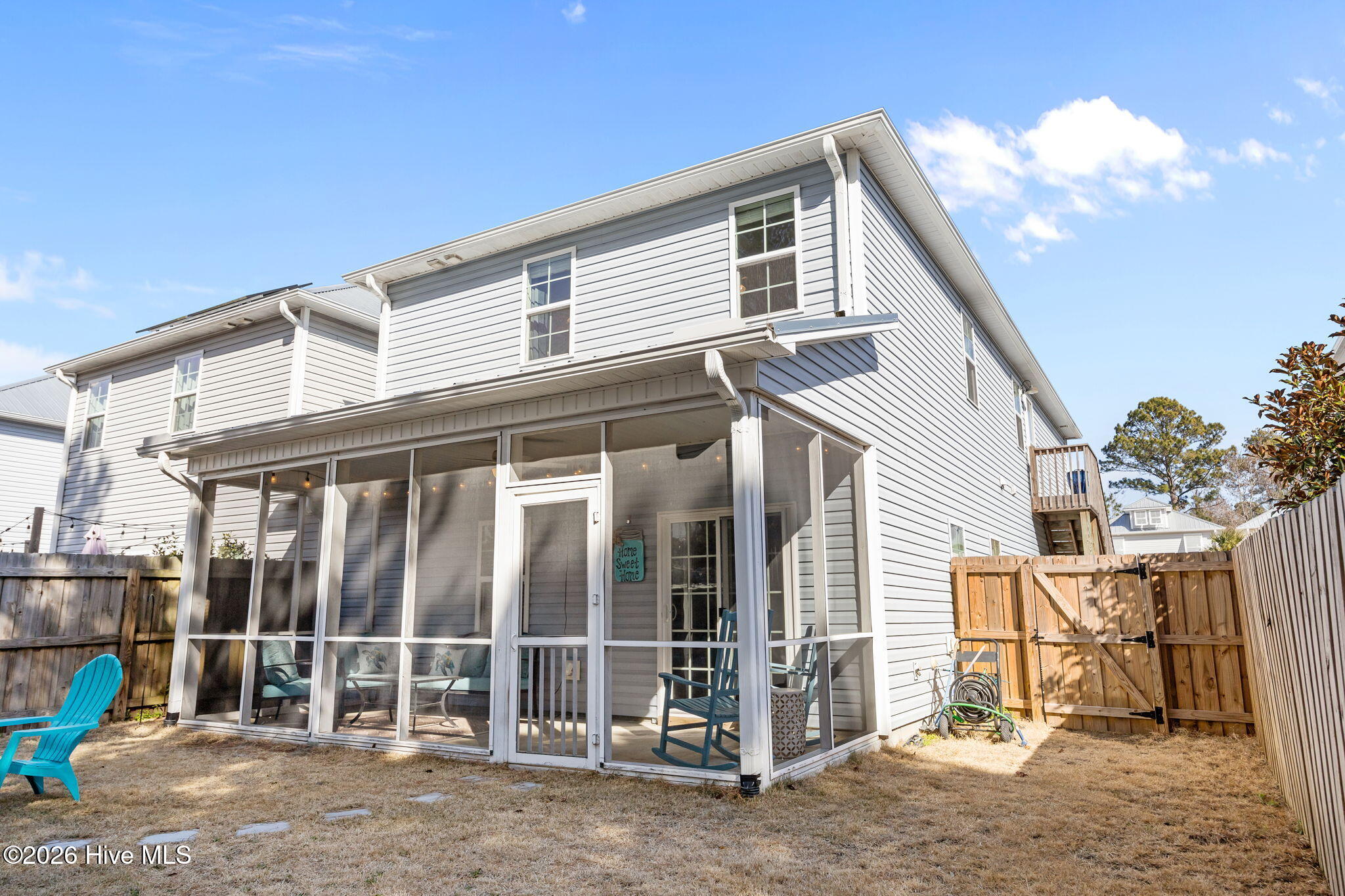 100551648 | Photo 32