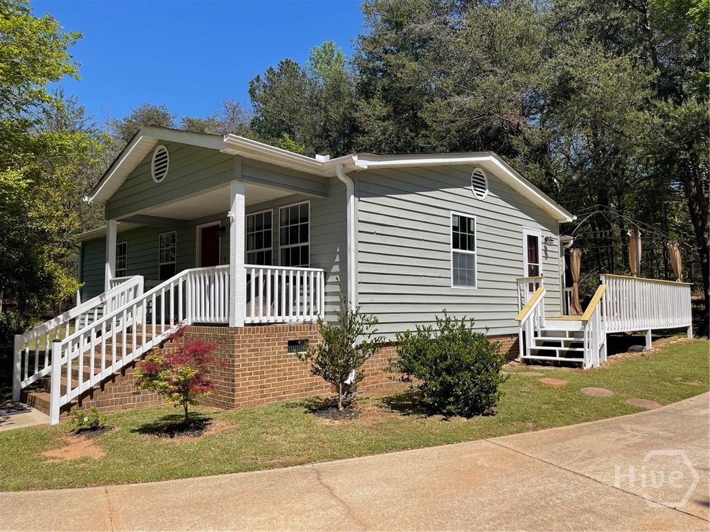 1st image of 620 S Hogan Dr, Westminster, SC 29693 | MLS# CL353397