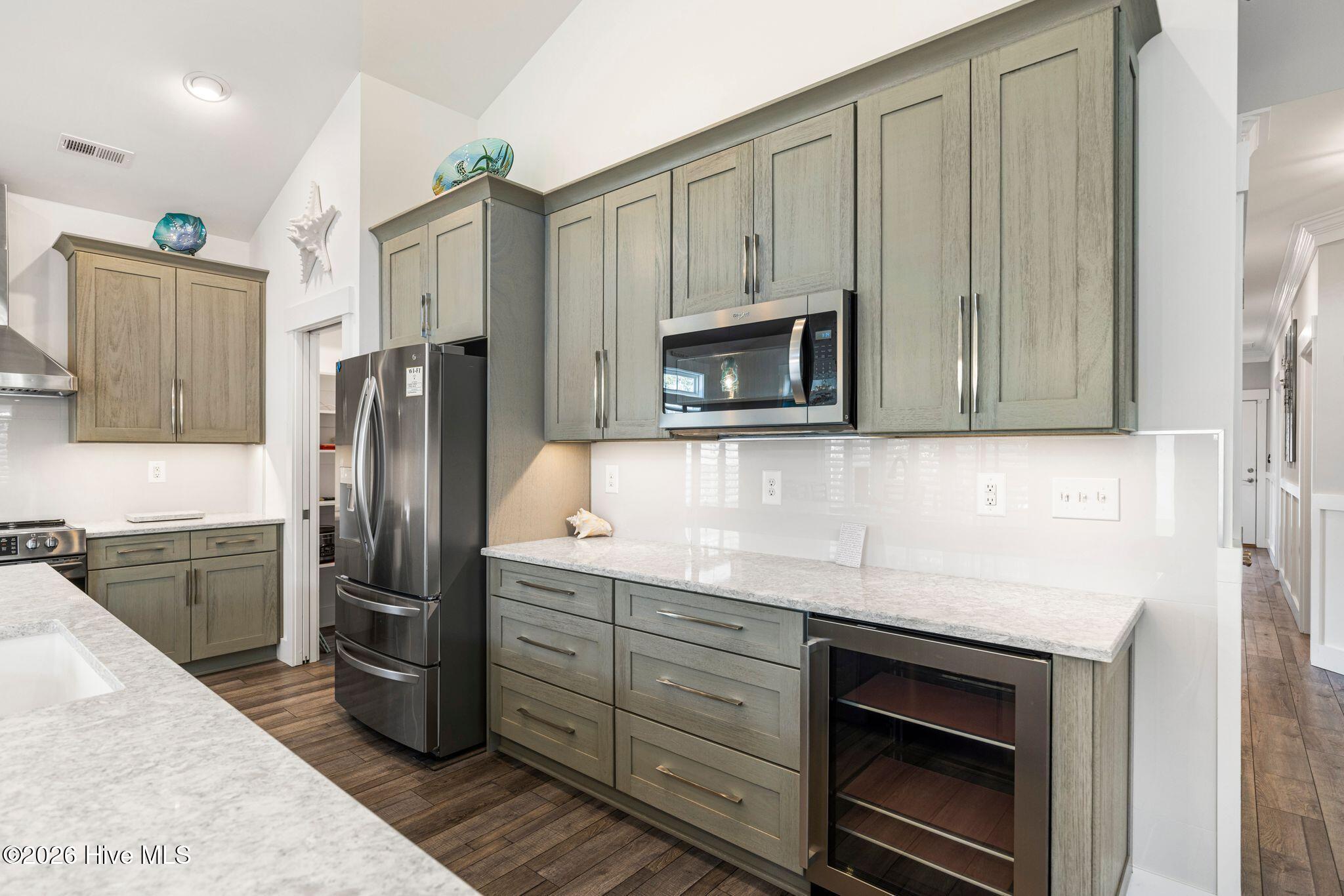 100551574 | Photo 21