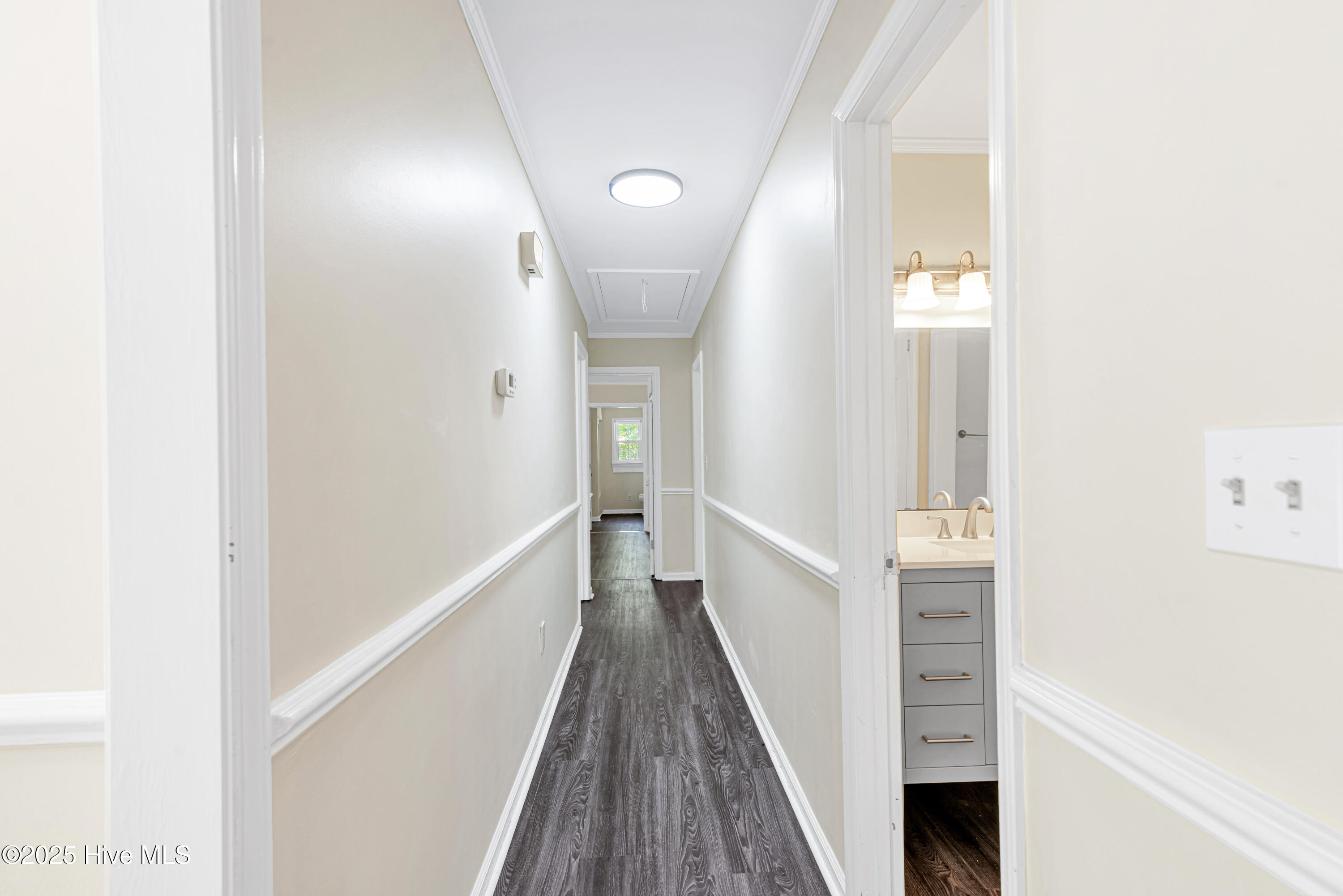 100536398 | Photo 24