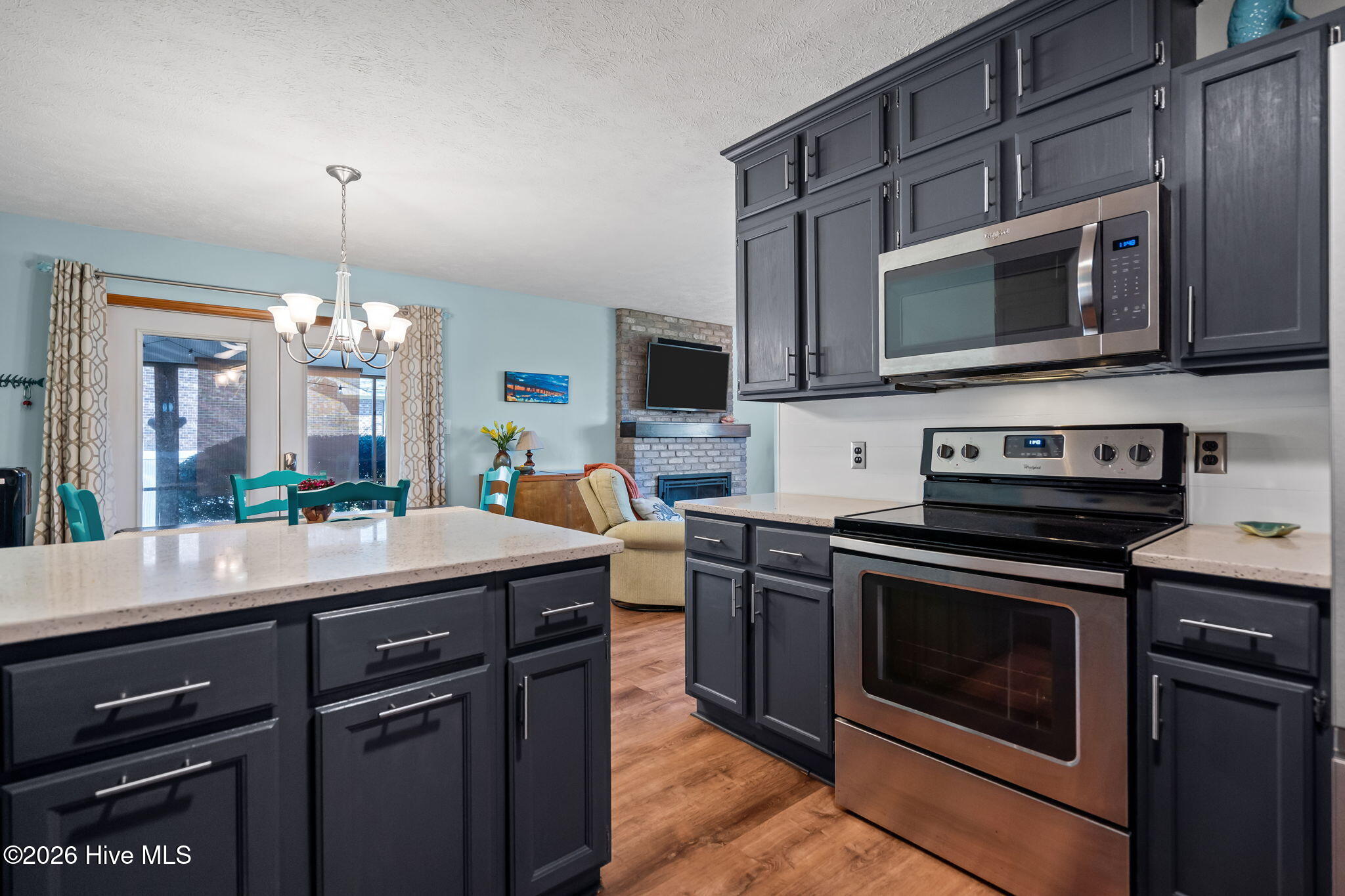 100569191 | Photo 20