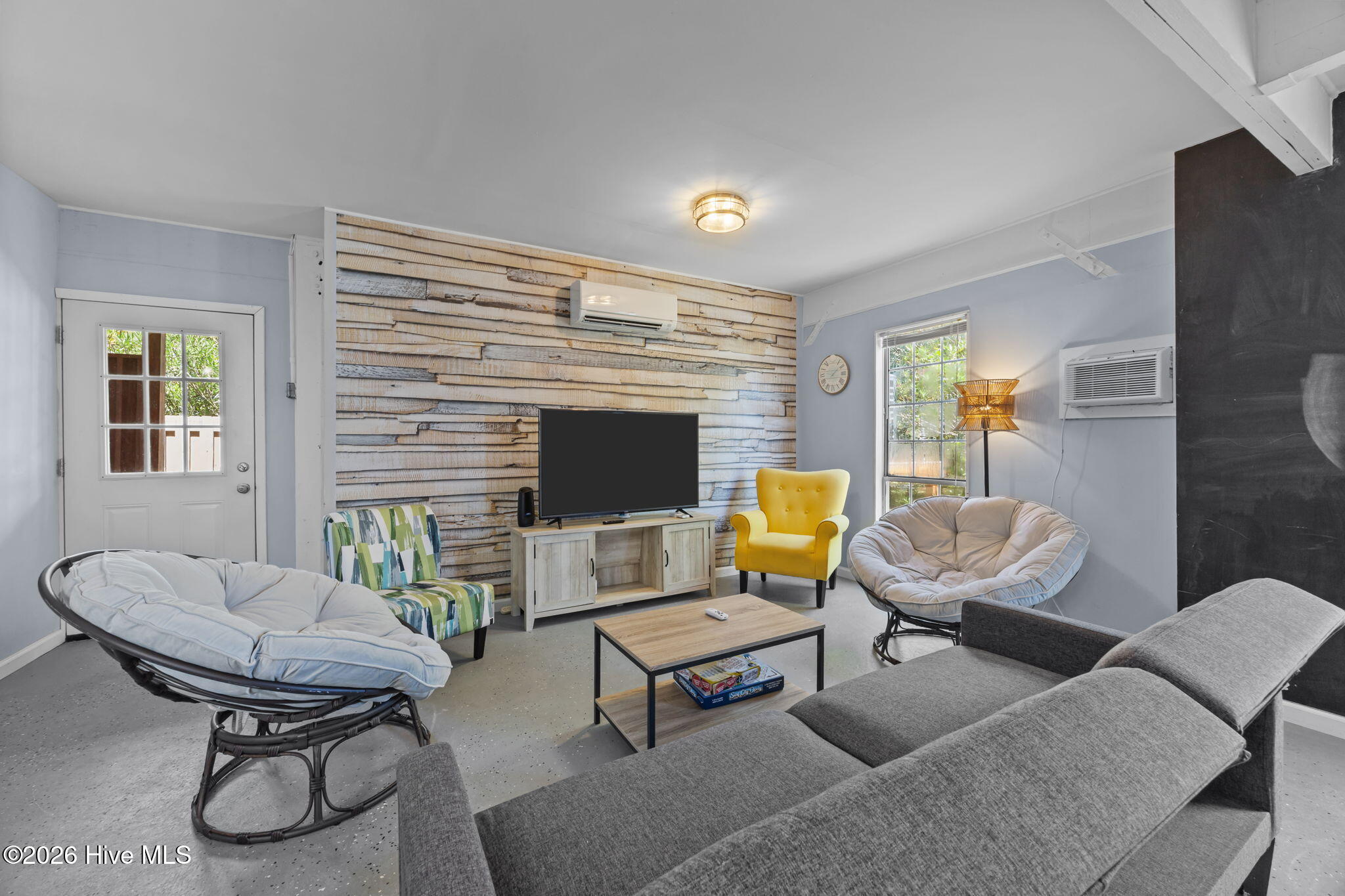 100551166 | Photo 12