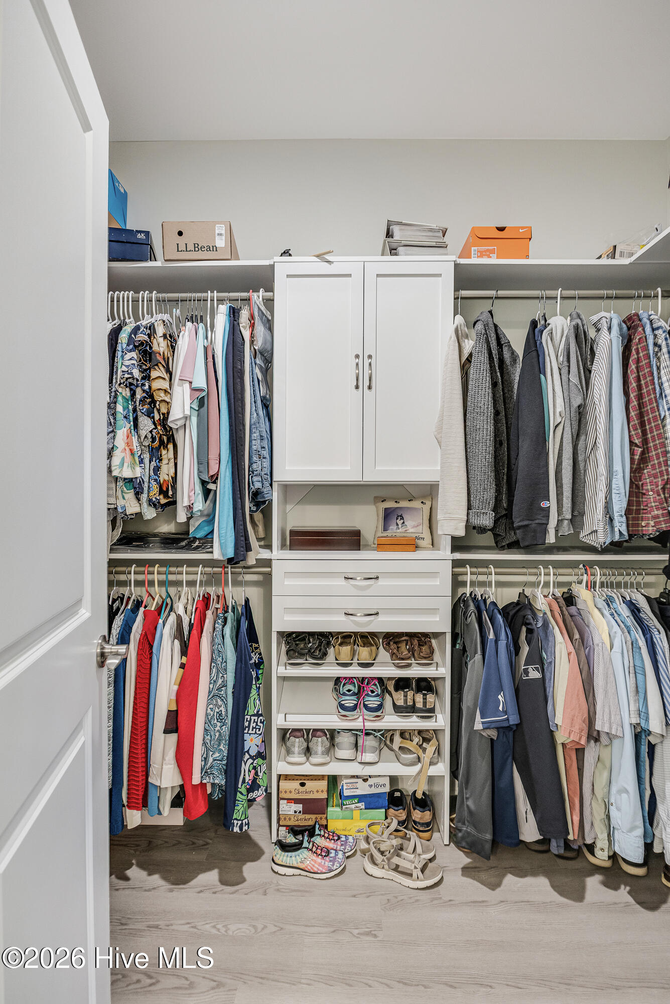 100561290 | Photo 23