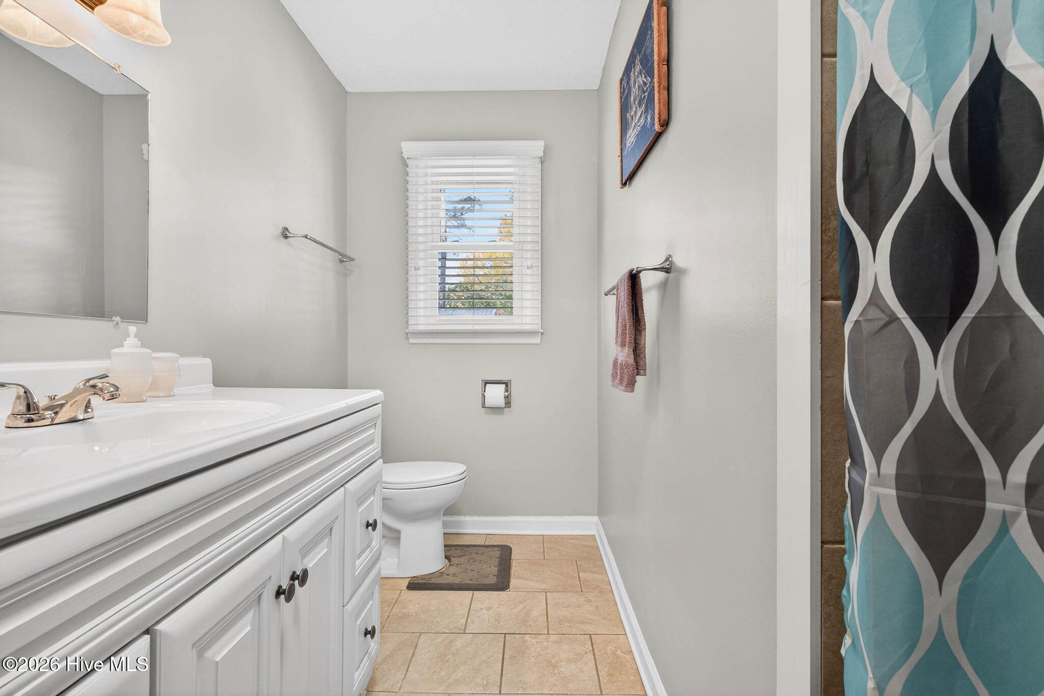 100563567 | Photo 19