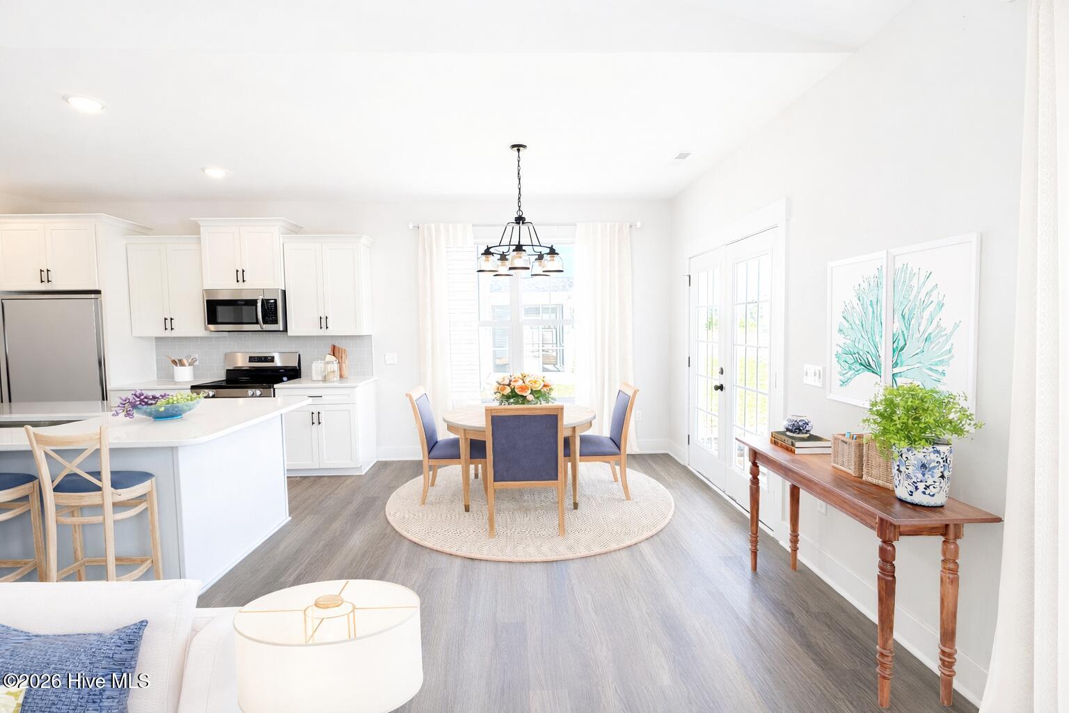 100512844 | Photo 21