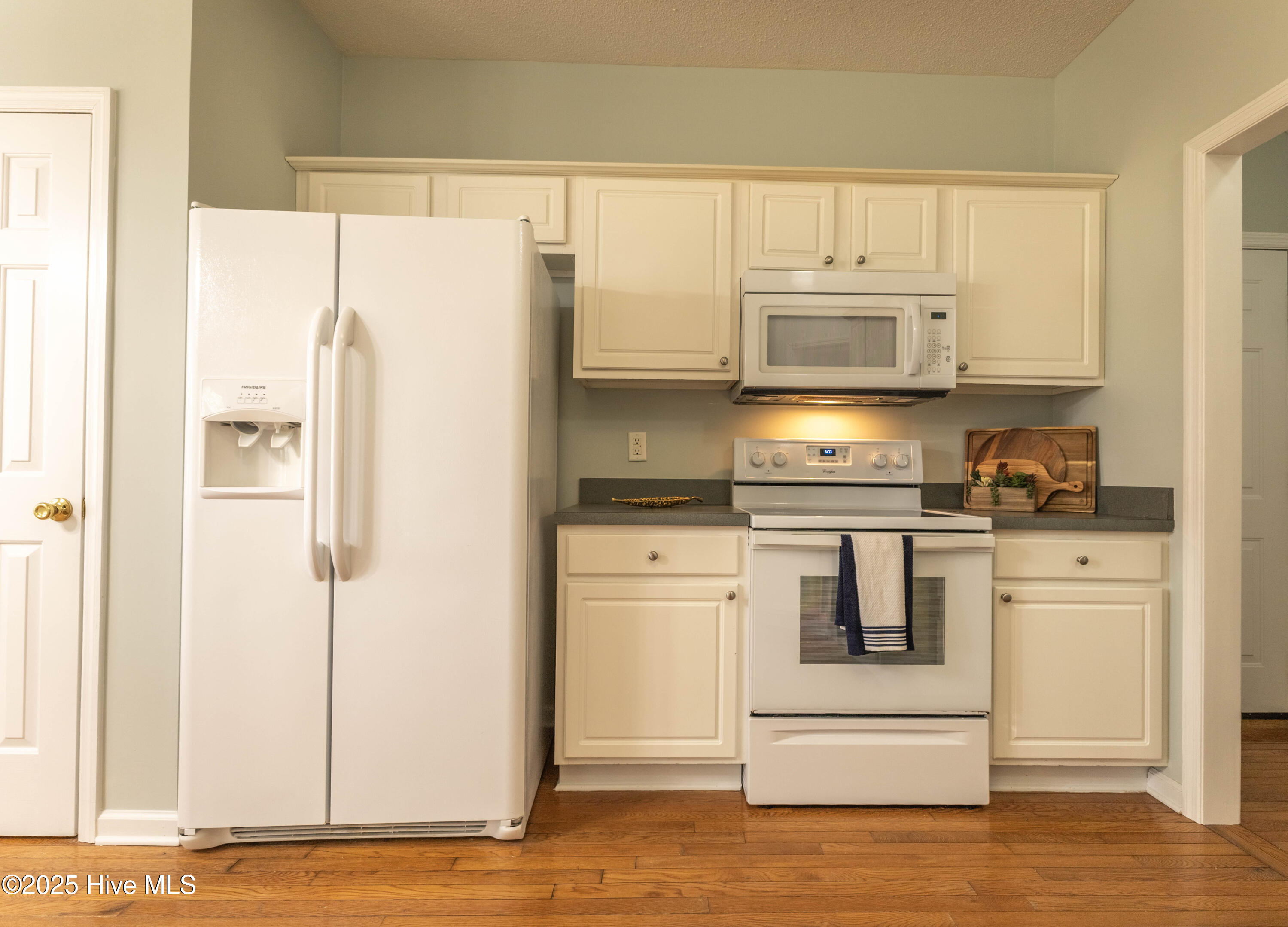 100535592 | Photo 16