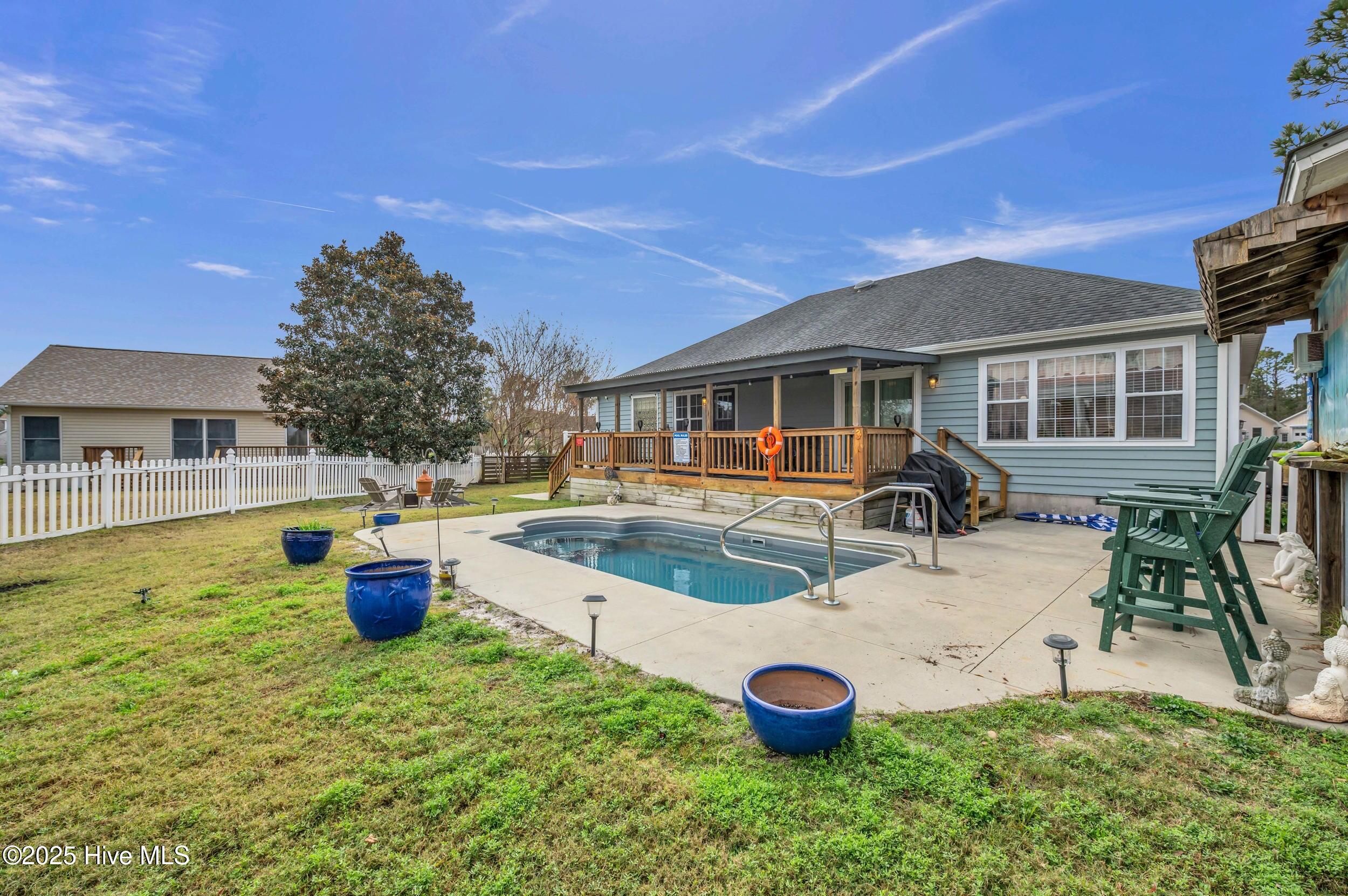 100543917 | Photo 42