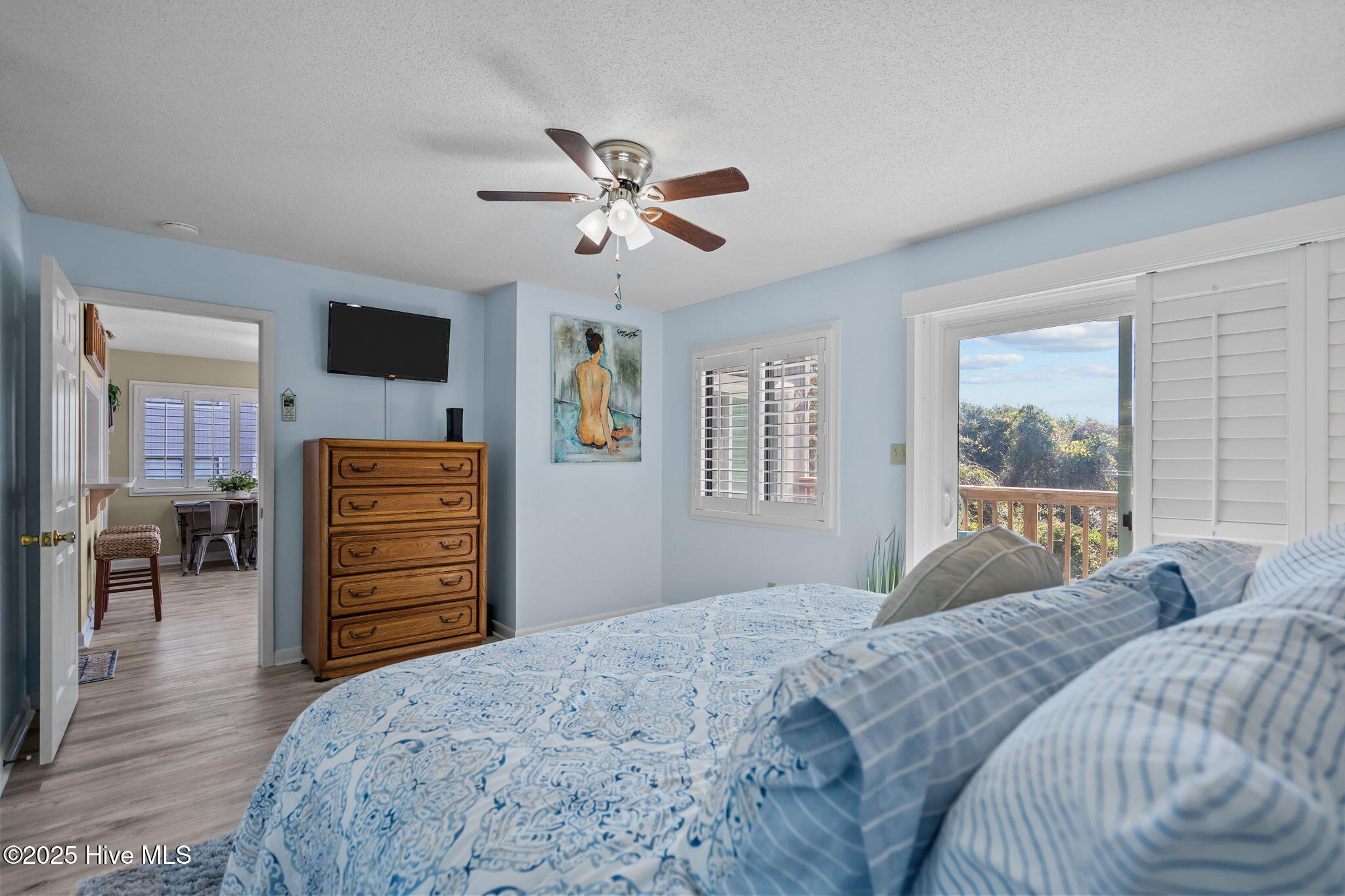 100541218 | Photo 25