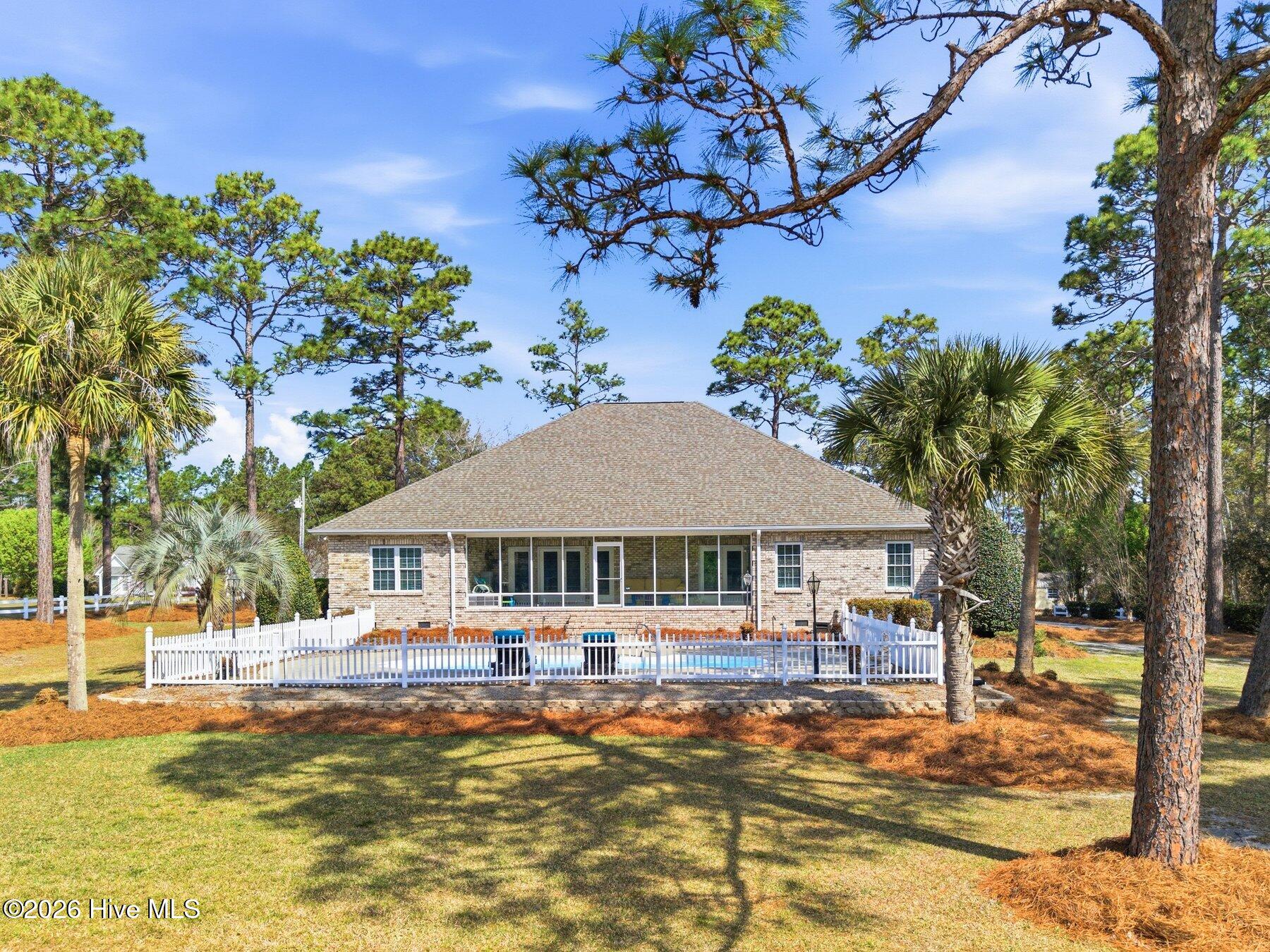 100563344 | Photo 40