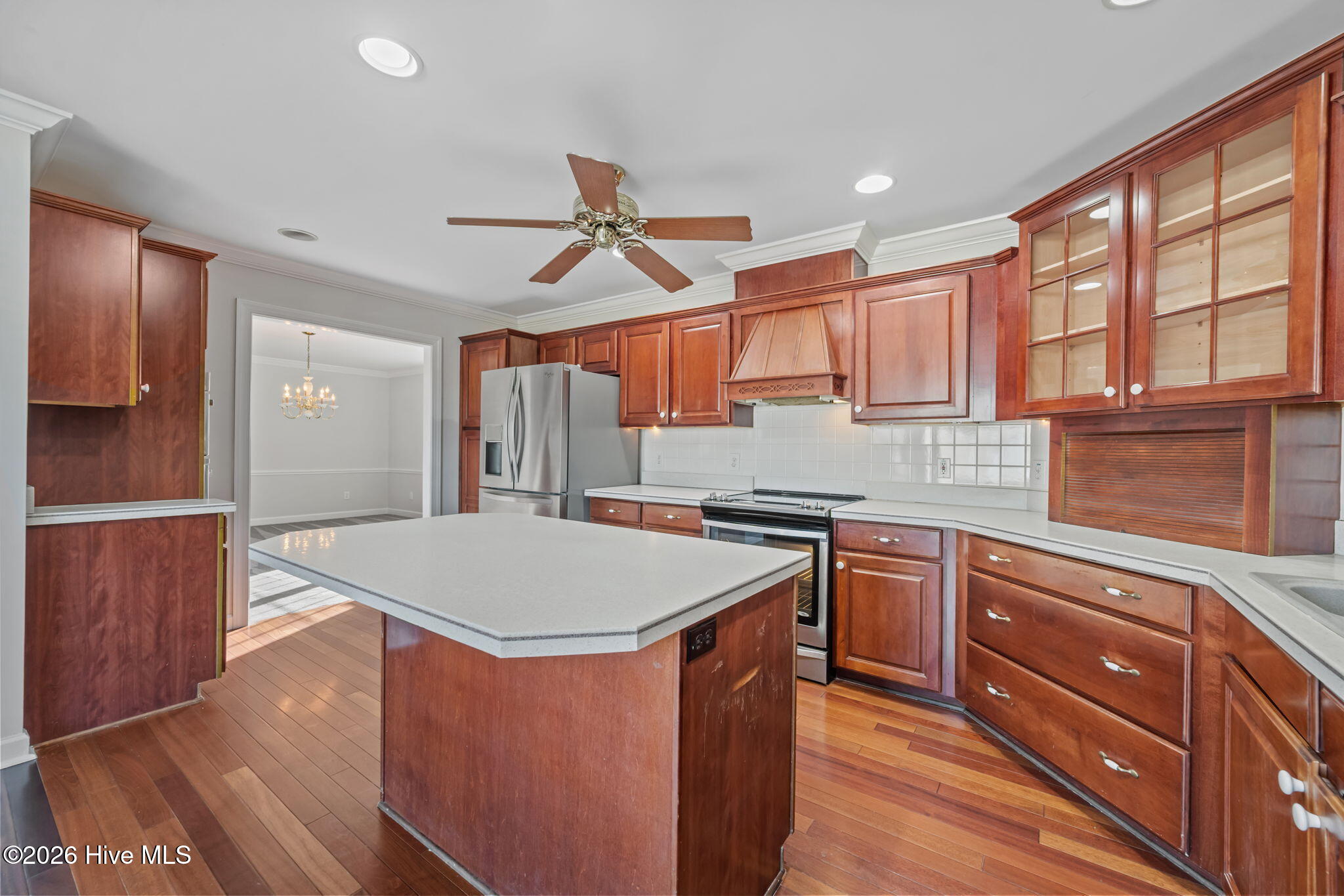 100542324 | Photo 34