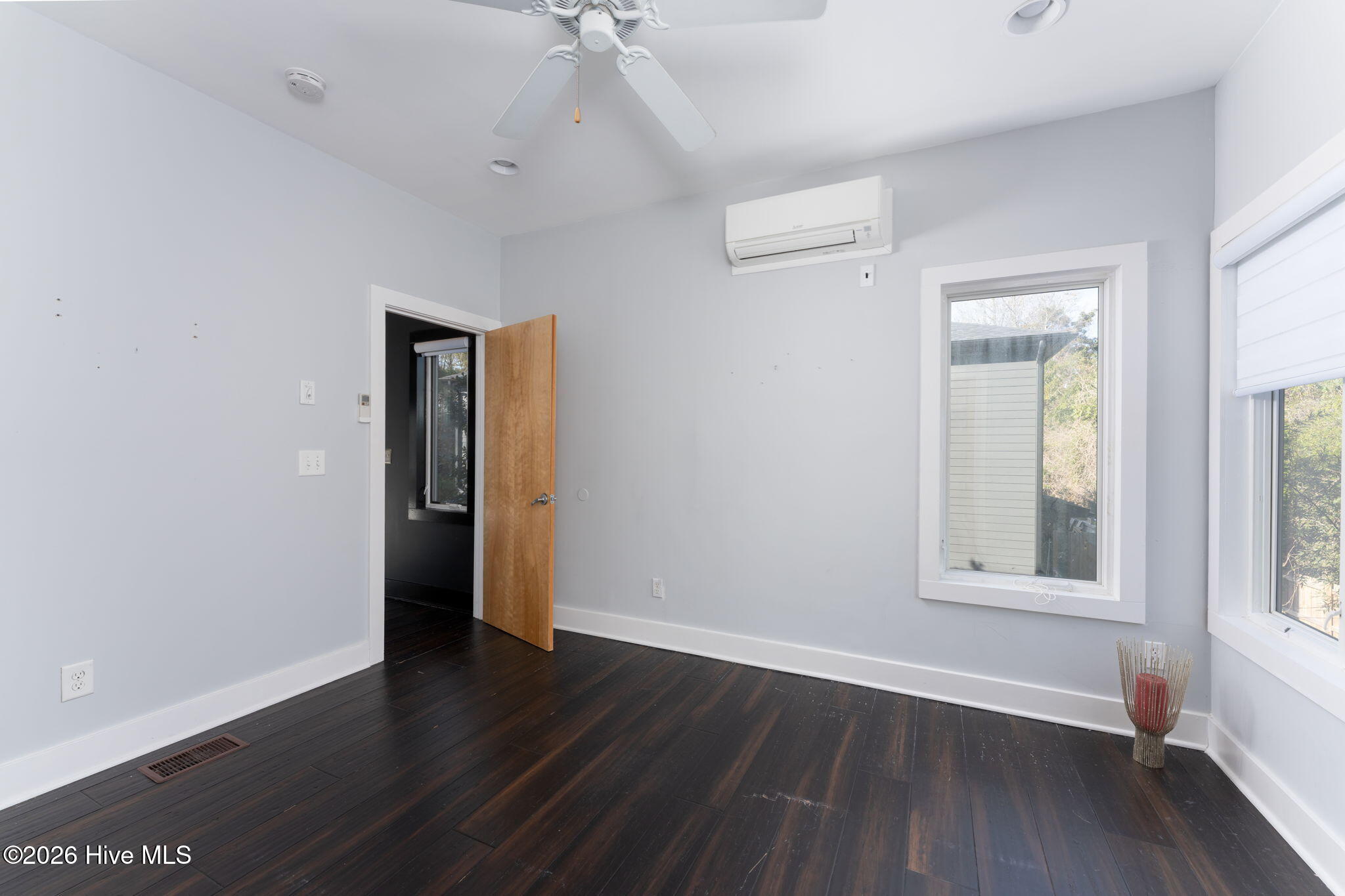 100554453 | Photo 19