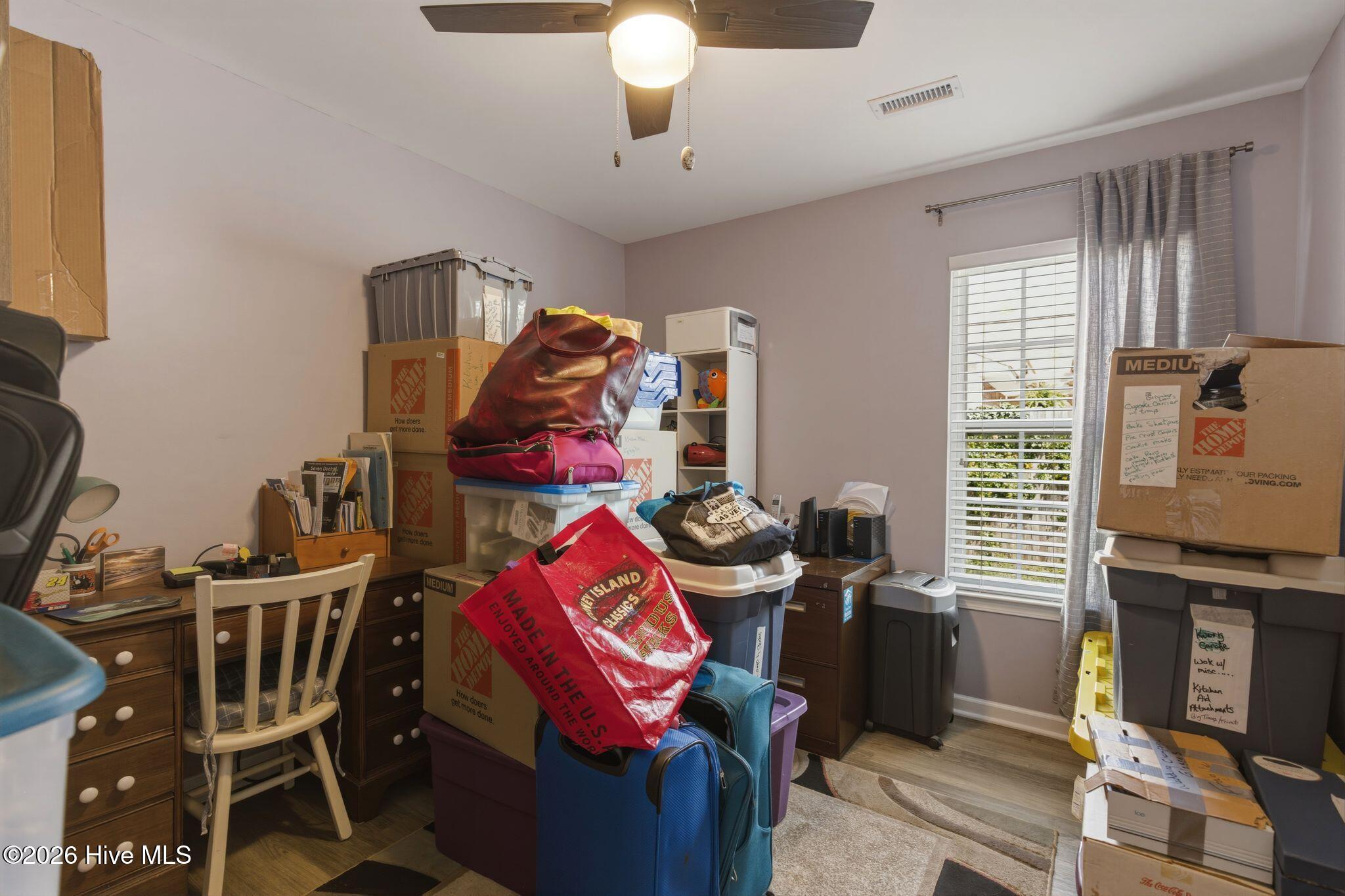 100562686 | Photo 30