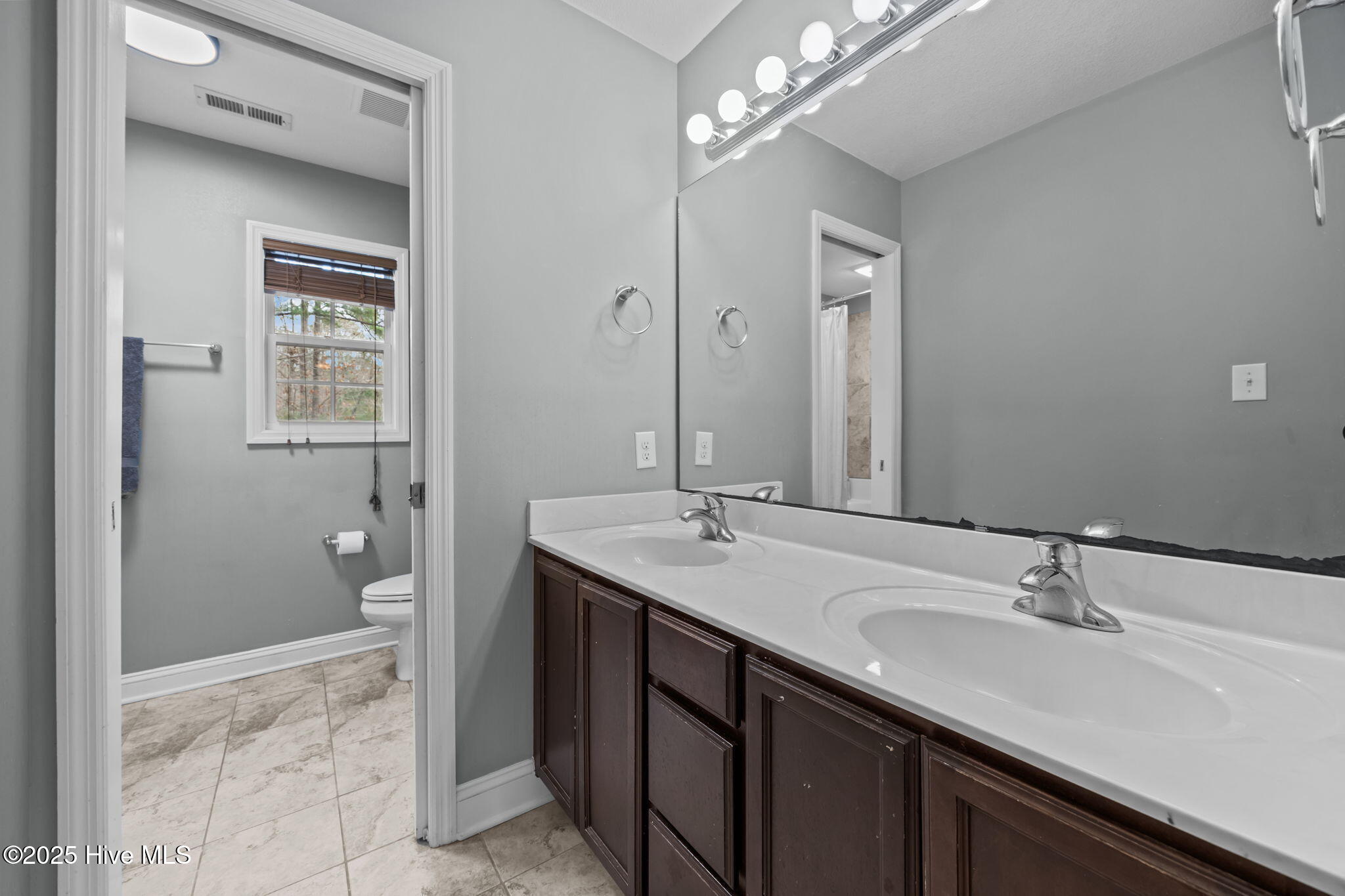 100544131 | Photo 22