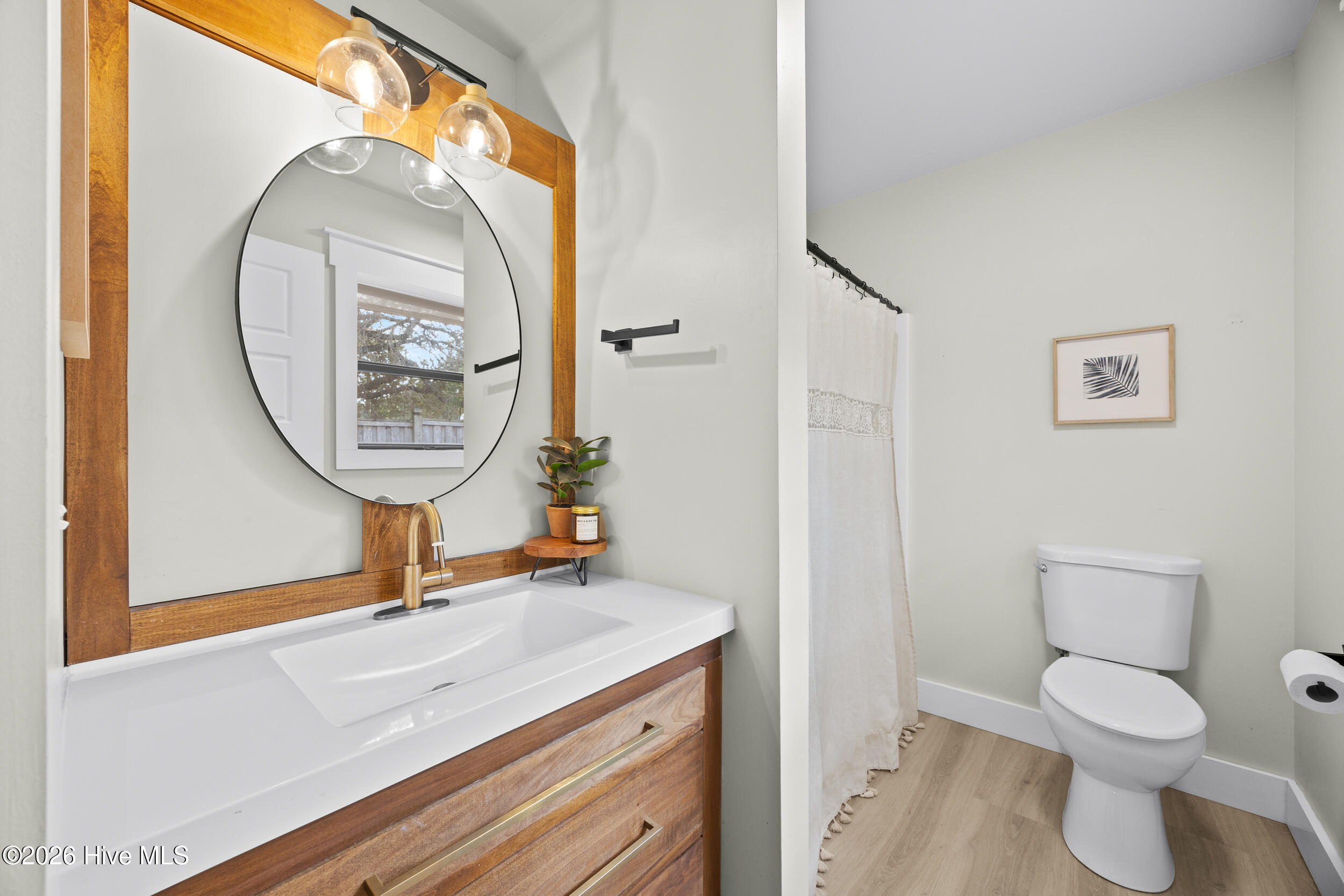 100558579 | Photo 27