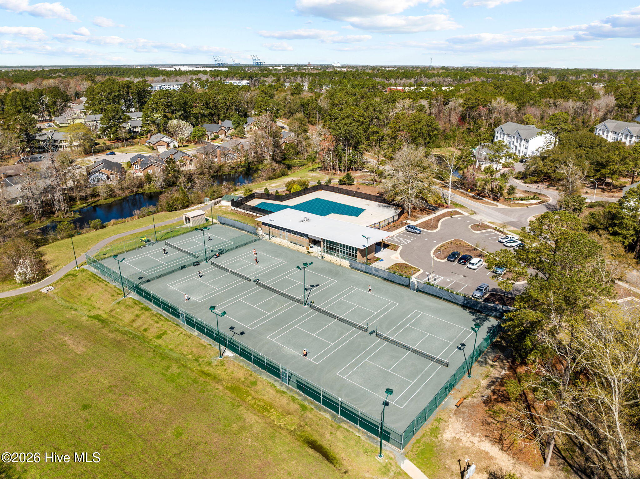 100557388 | Photo 57